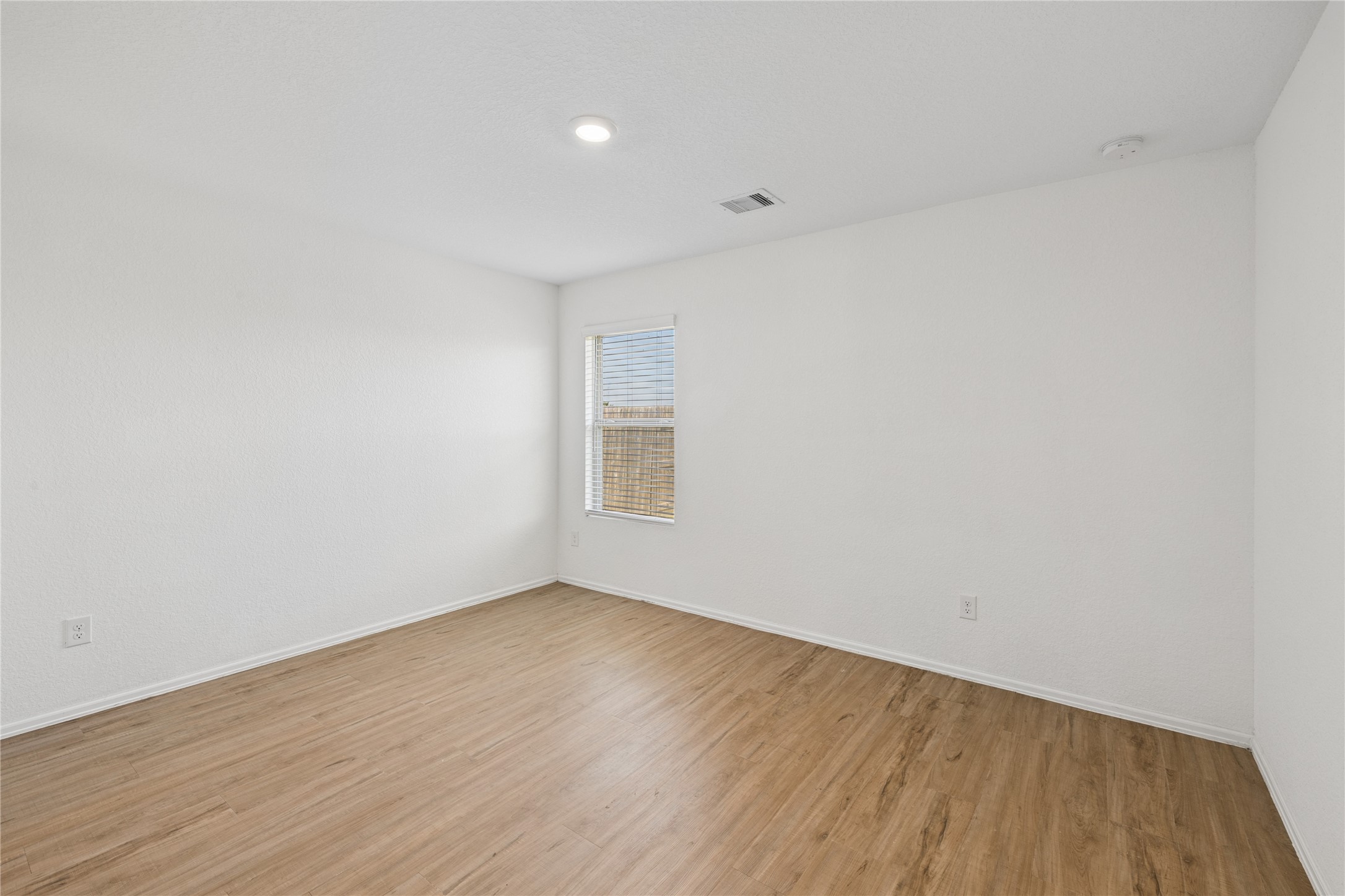 27006 Winward Creek Trail Property Photo 8