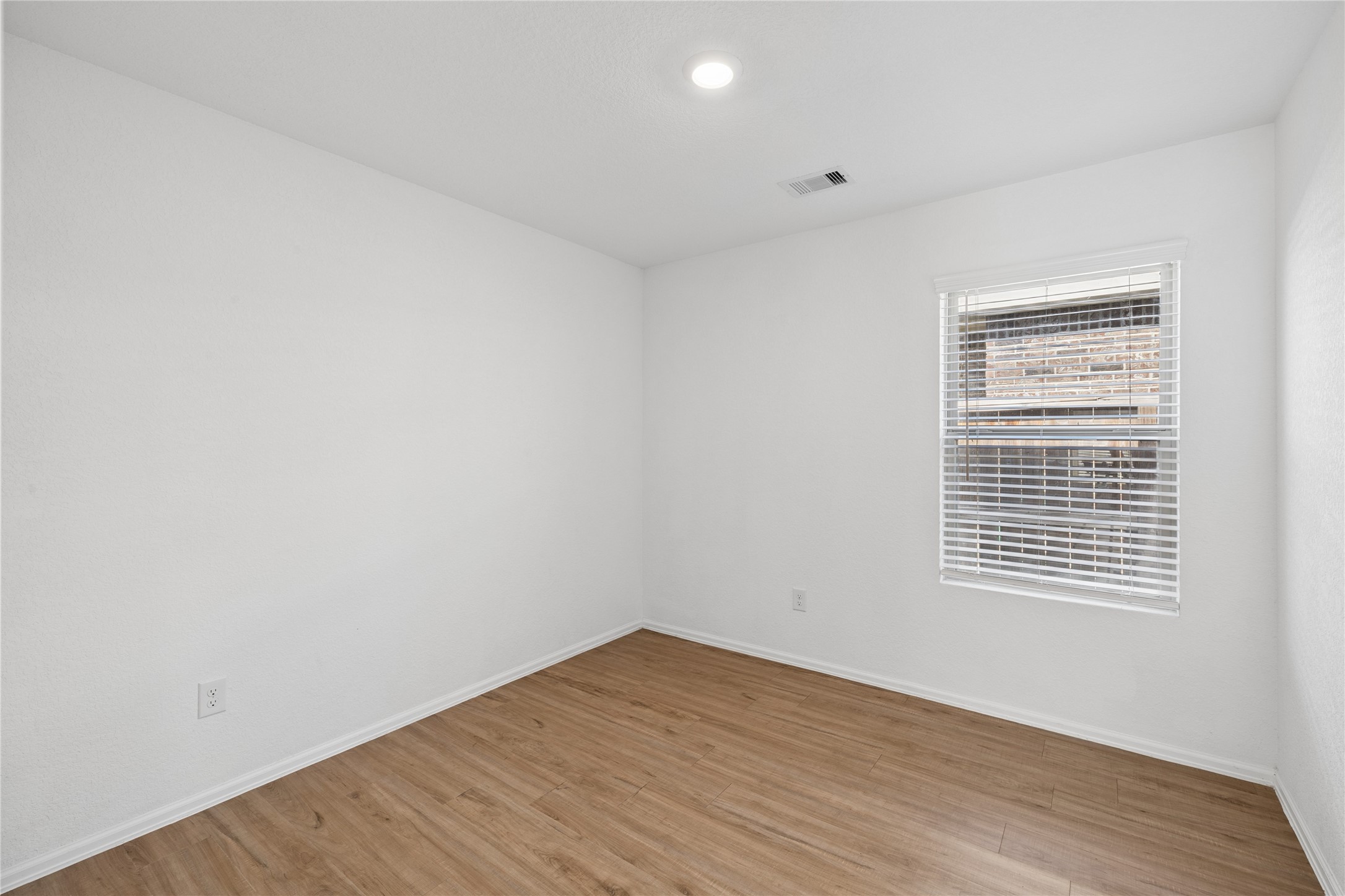 27006 Winward Creek Trail Property Photo 11