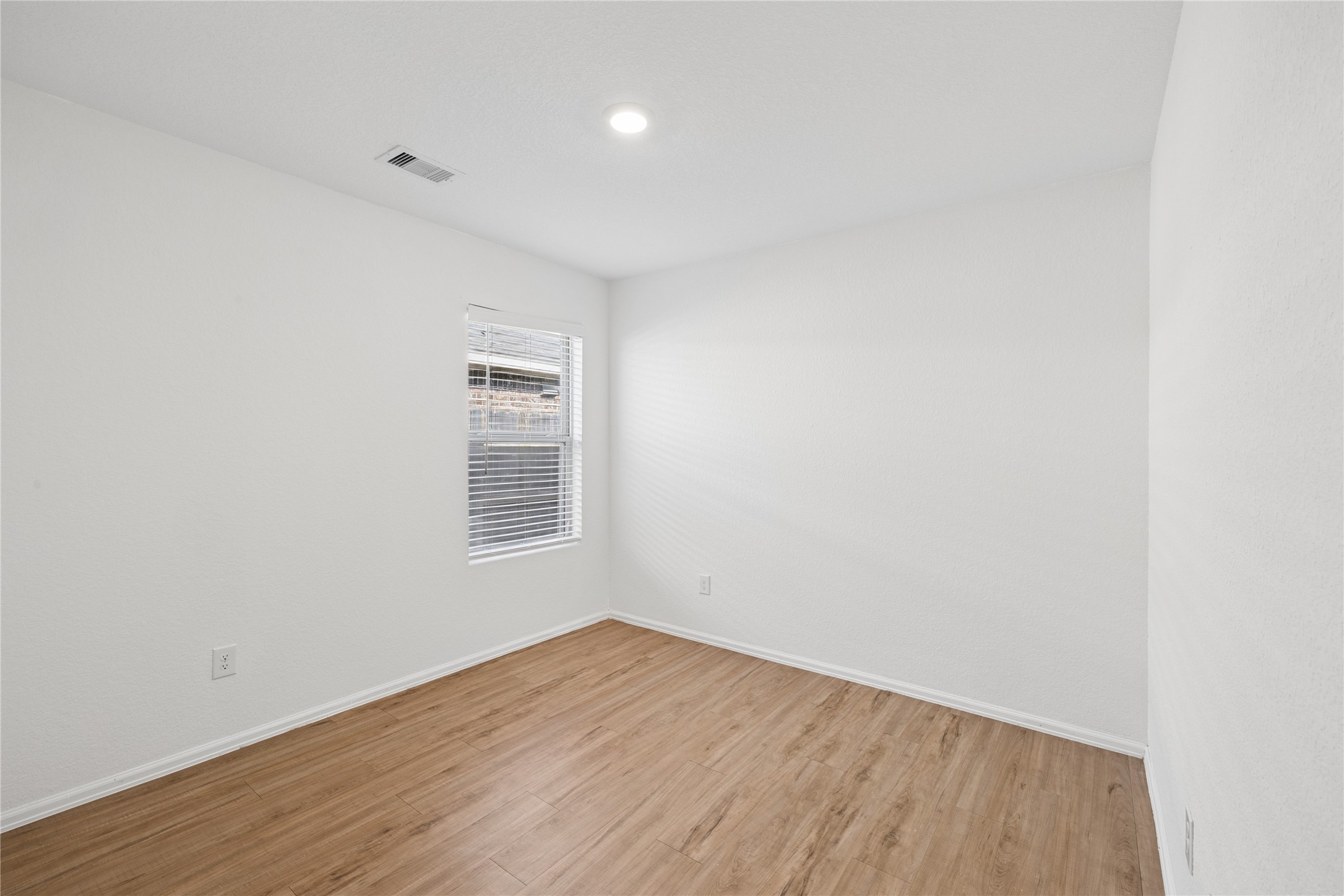 27006 Winward Creek Trail Property Photo 12