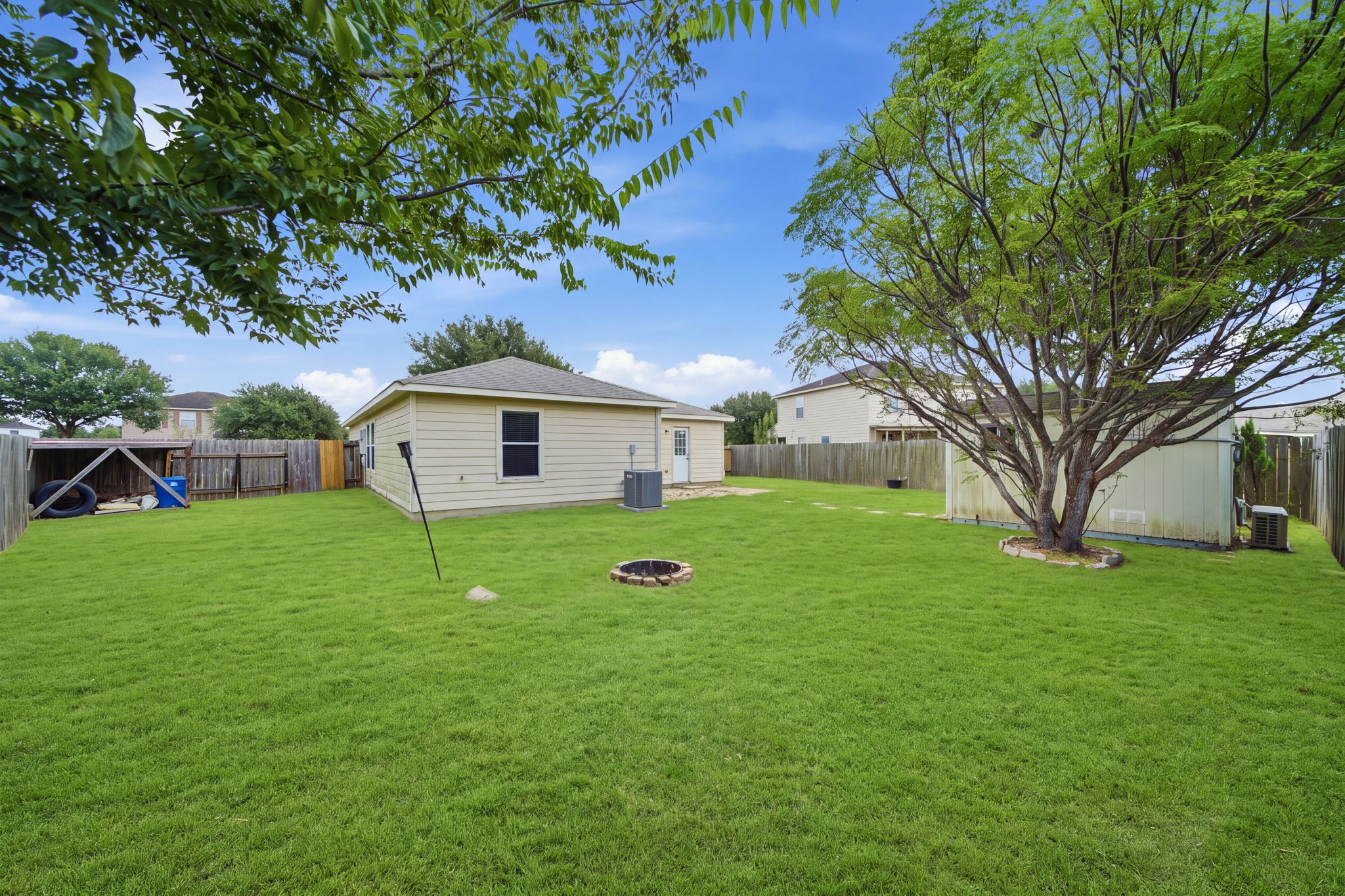 6834 Rambling Brook Lane Property Photo 10