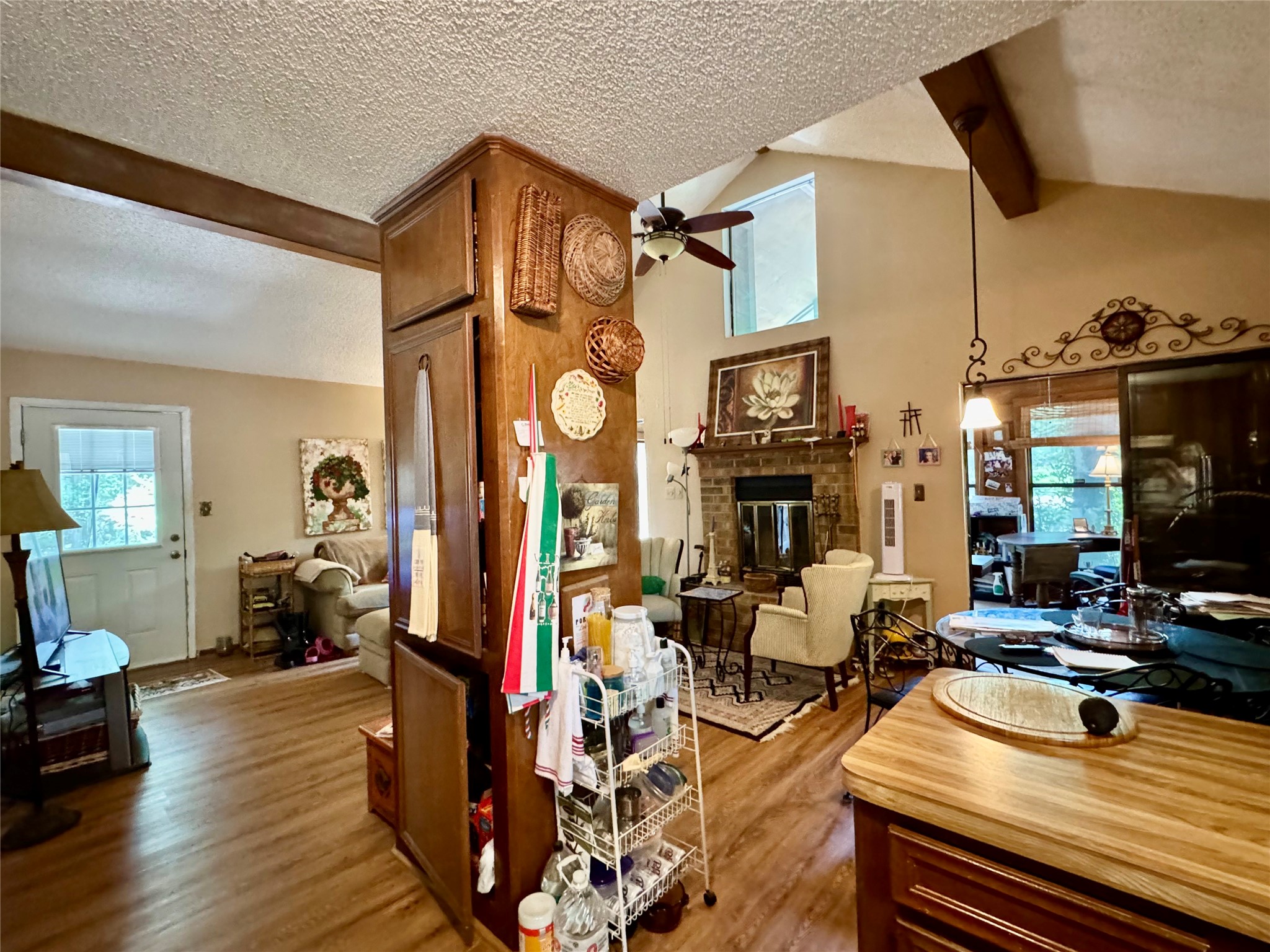 1347 Cardinal Lane Property Photo 13