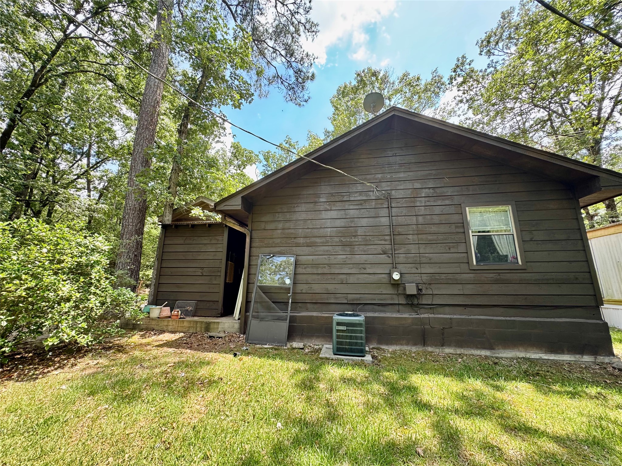 1347 Cardinal Lane Property Photo 34