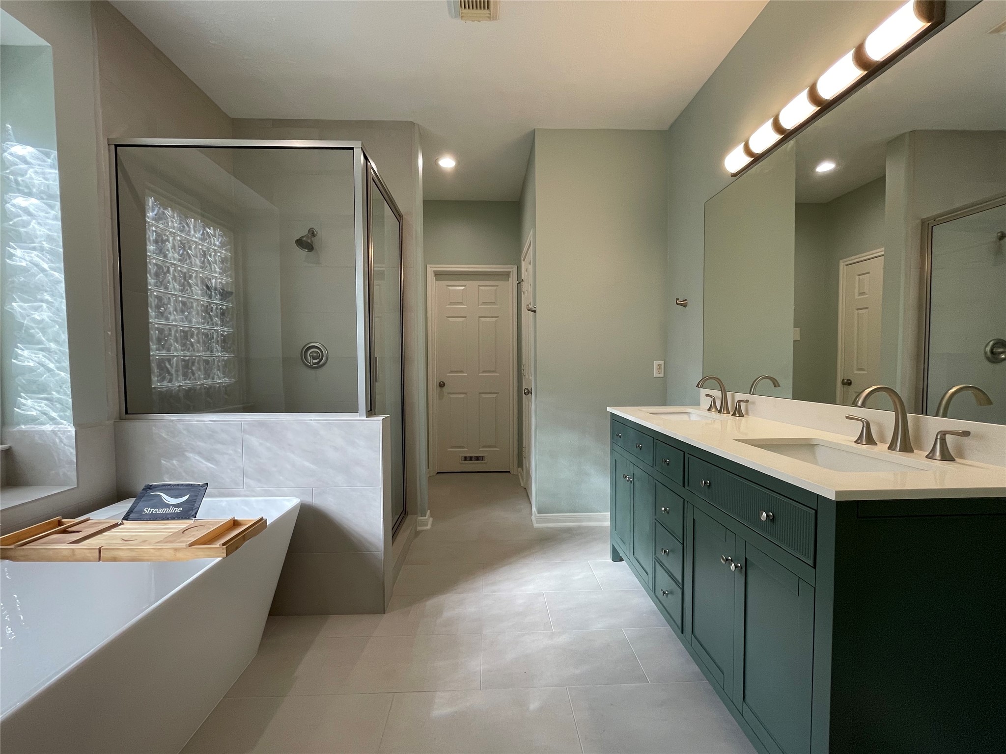 23738 River Place Drive Property Photo 14