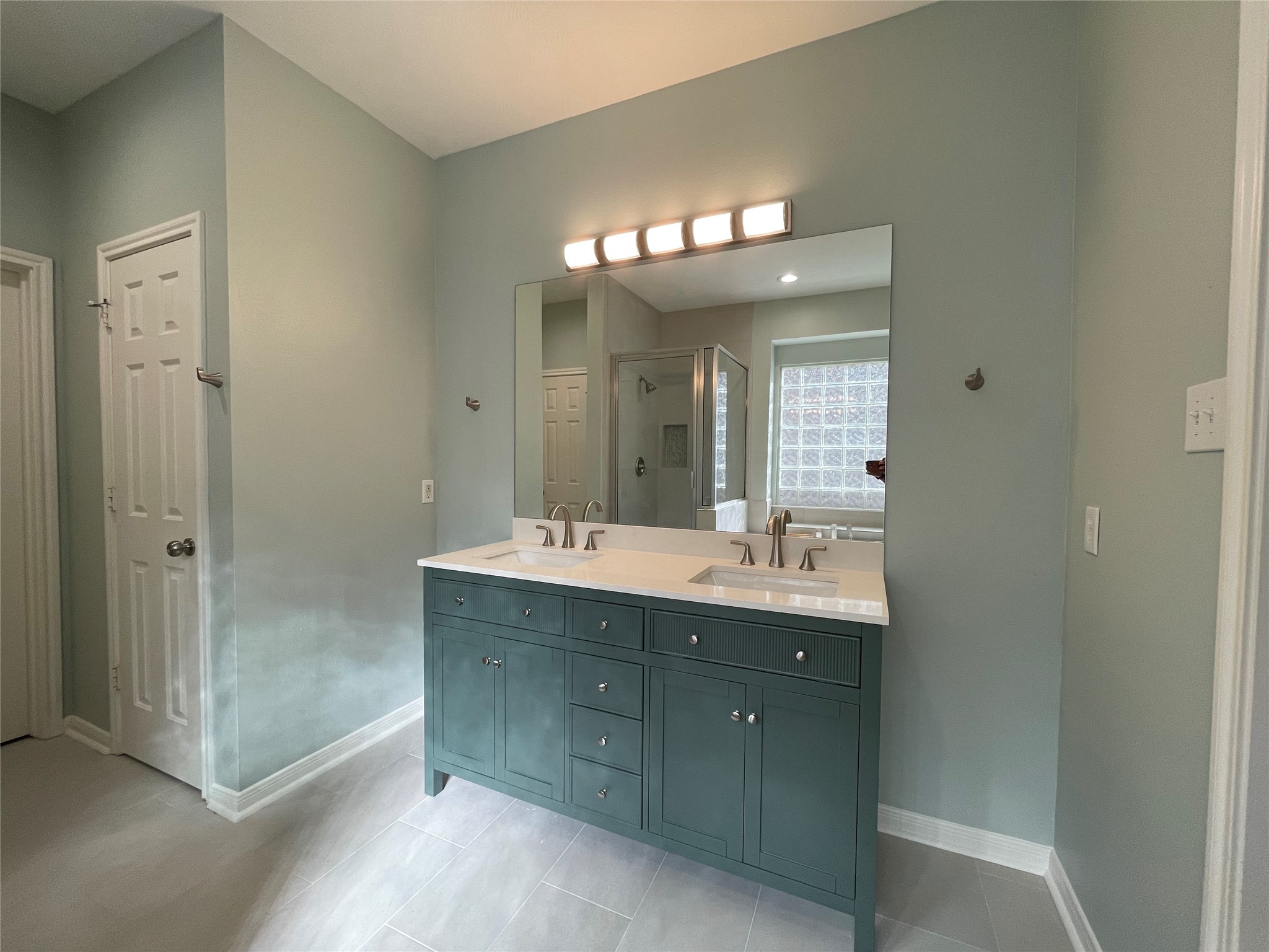 23738 River Place Drive Property Photo 15