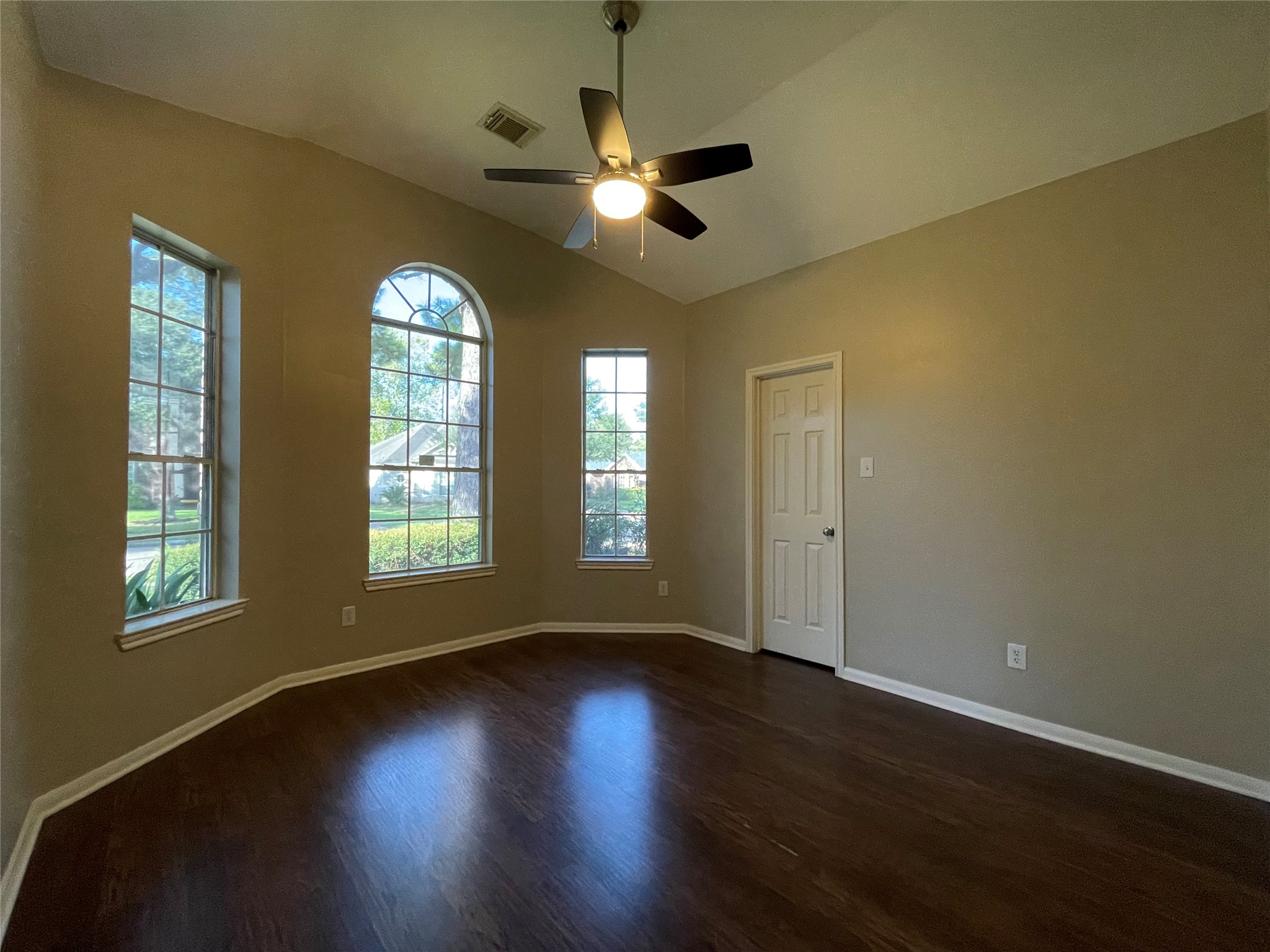23738 River Place Drive Property Photo 19
