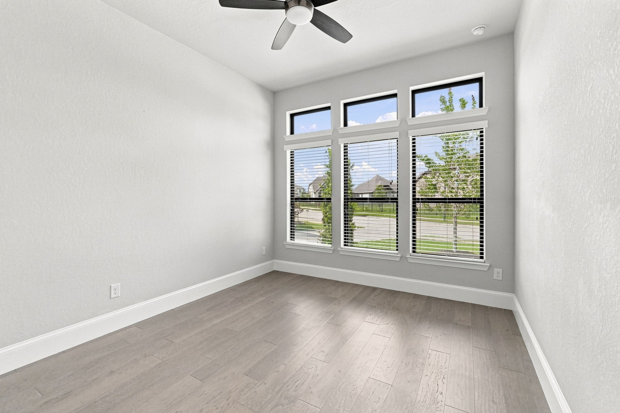 15026 Joe Lair Drive Property Photo 8