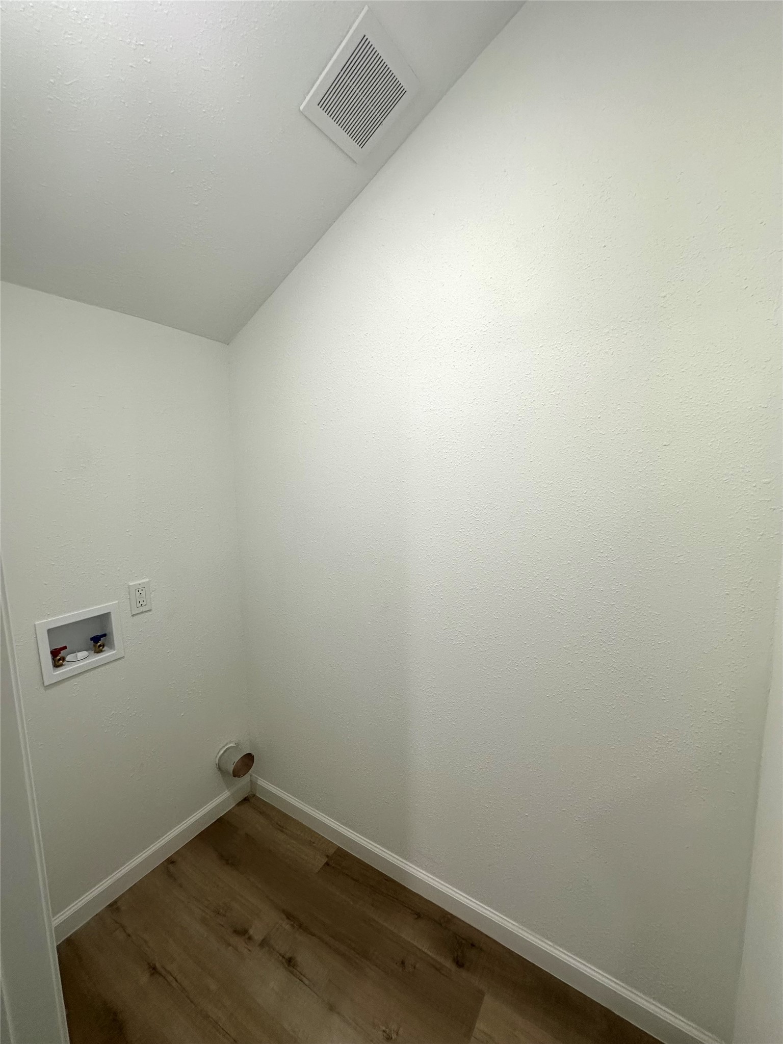 32 Farrell Street C Property Photo 15
