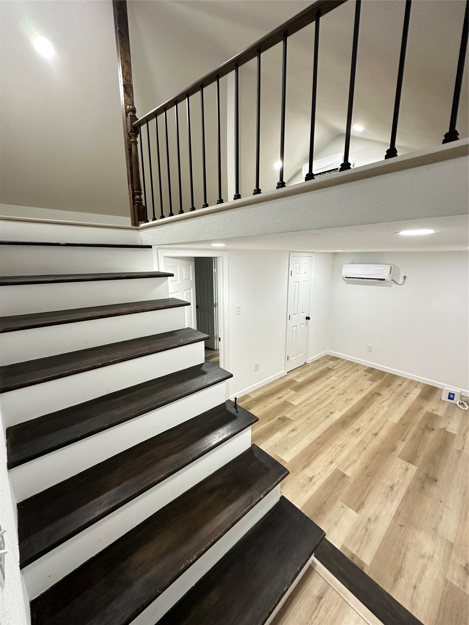 32 Farrell Street C Property Photo 22