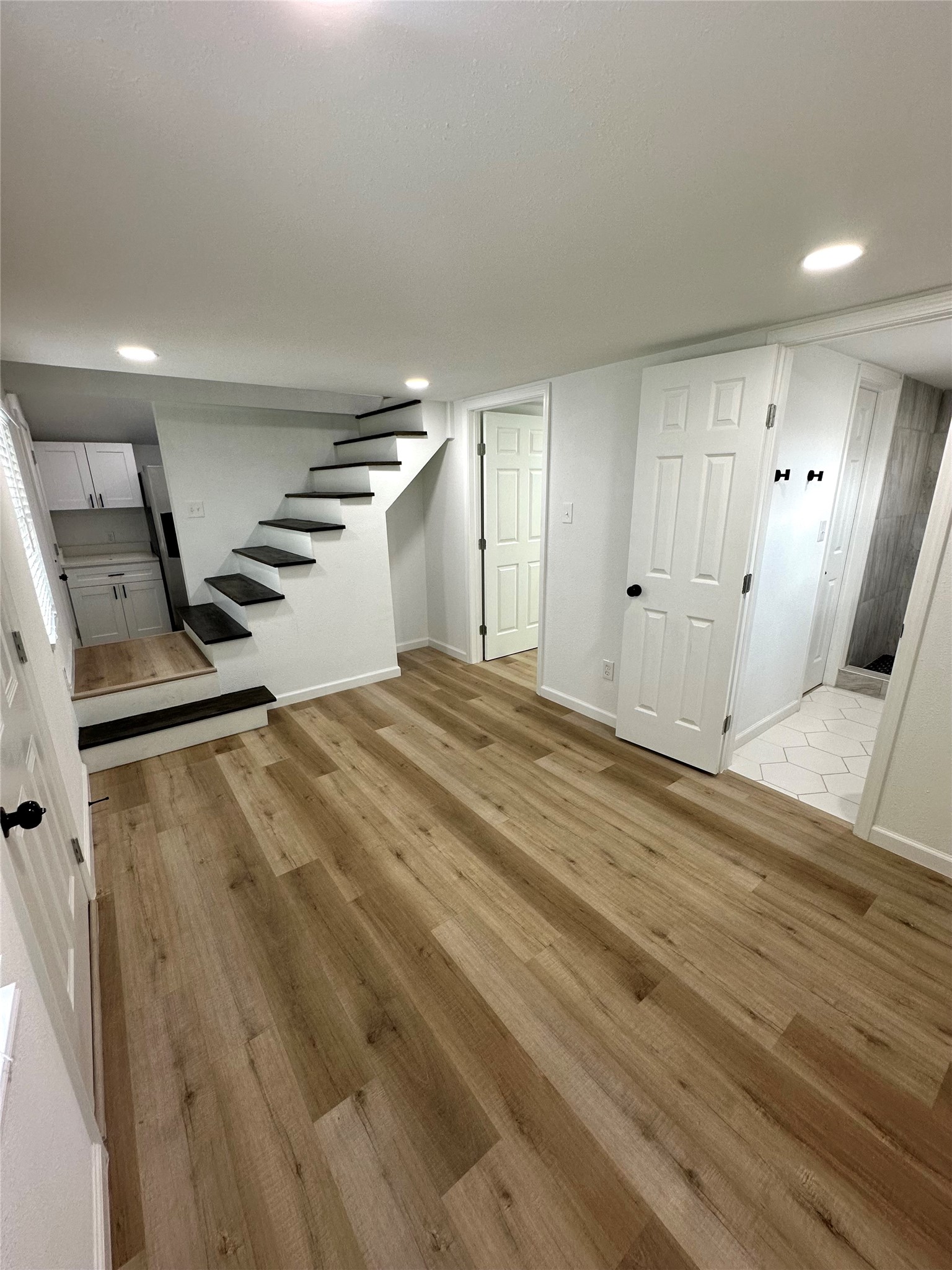 32 Farrell Street C Property Photo 24