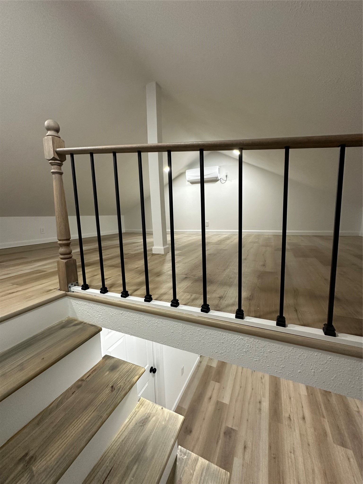 32 Farrell Street C Property Photo 25