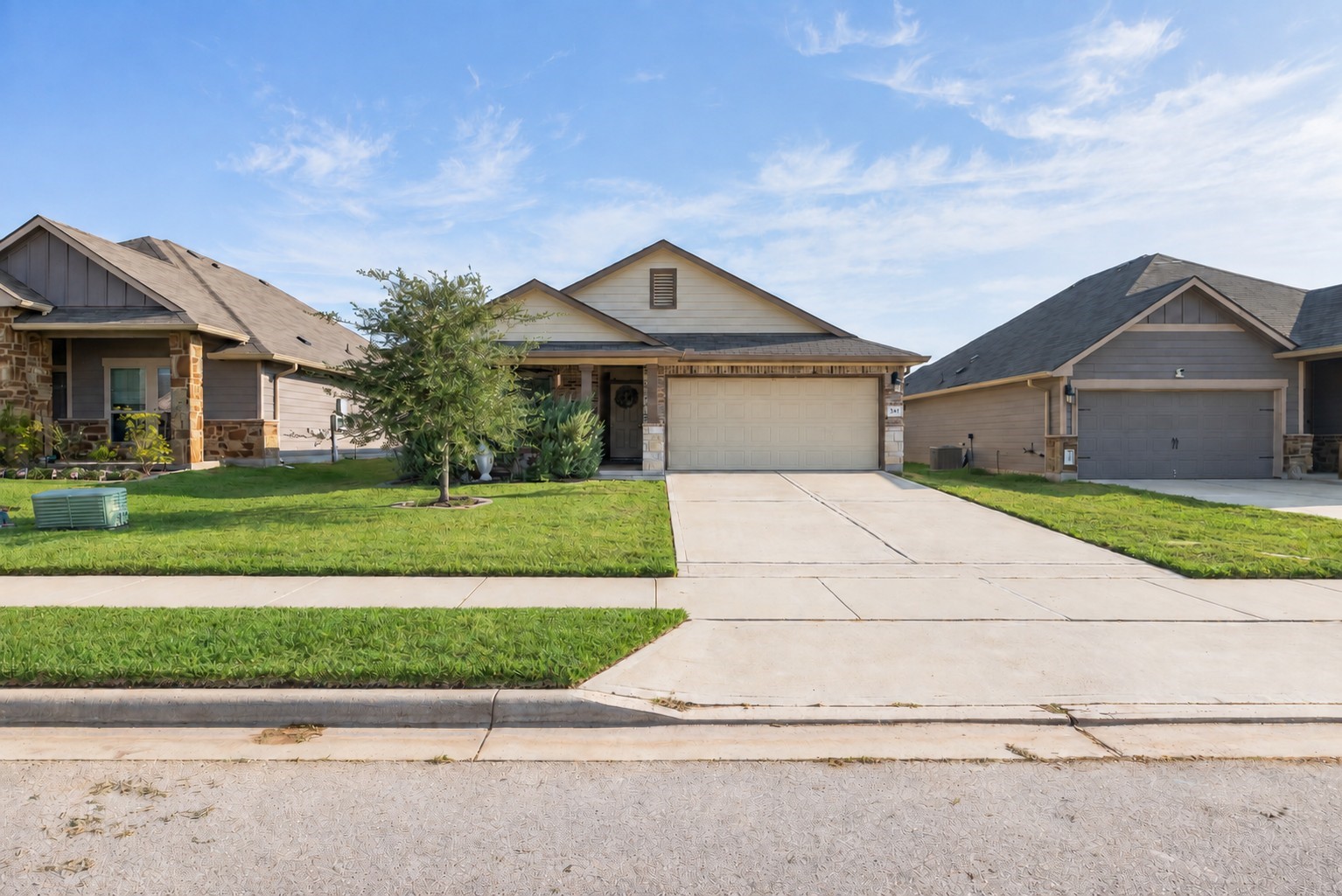 5244 Montague Loop Property Photo 4