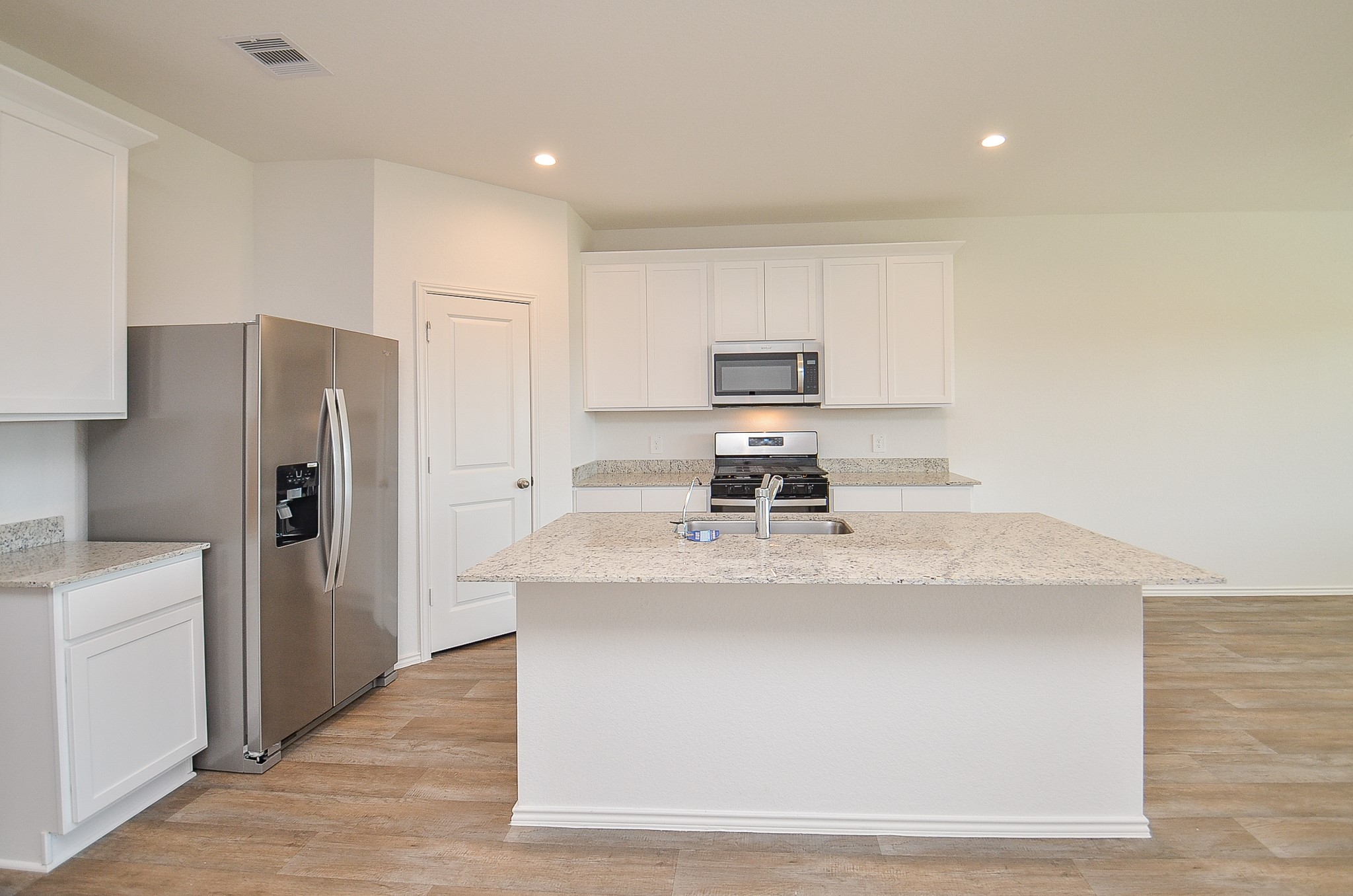 31303 Heddington Lane Property Photo 4