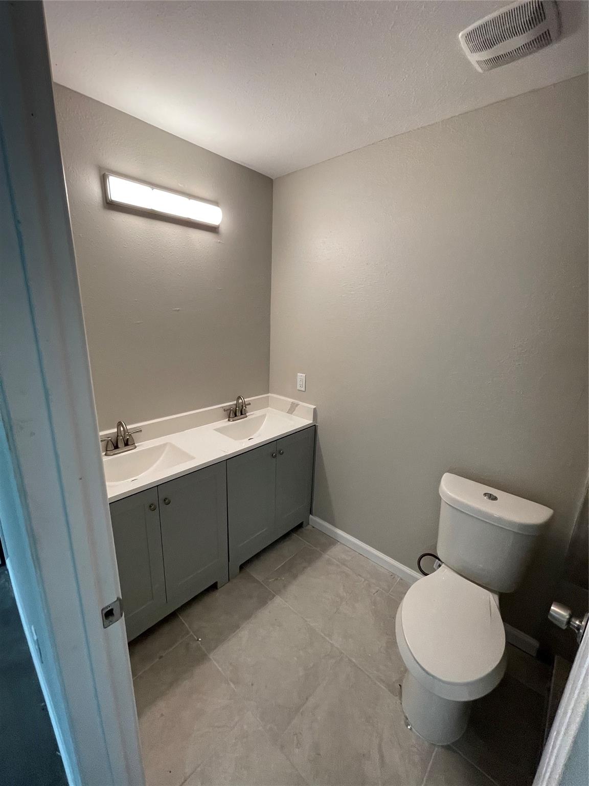 3211 Retta Street Property Photo 8