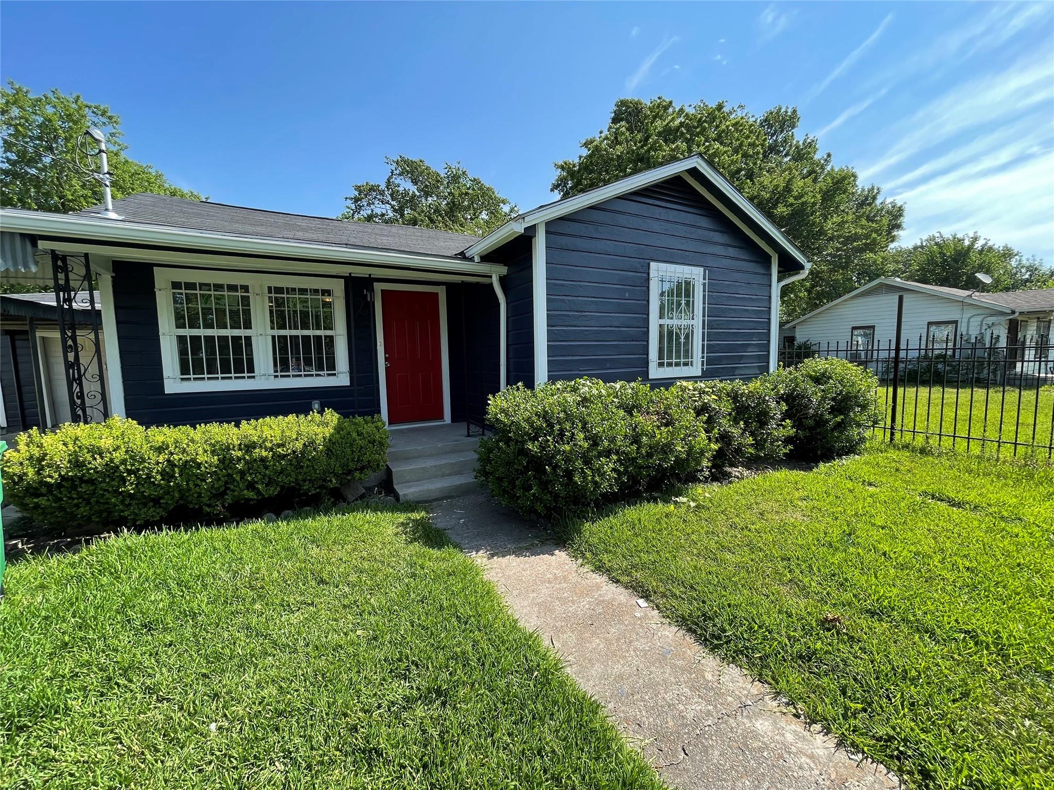 3211 Retta Street Property Photo 10