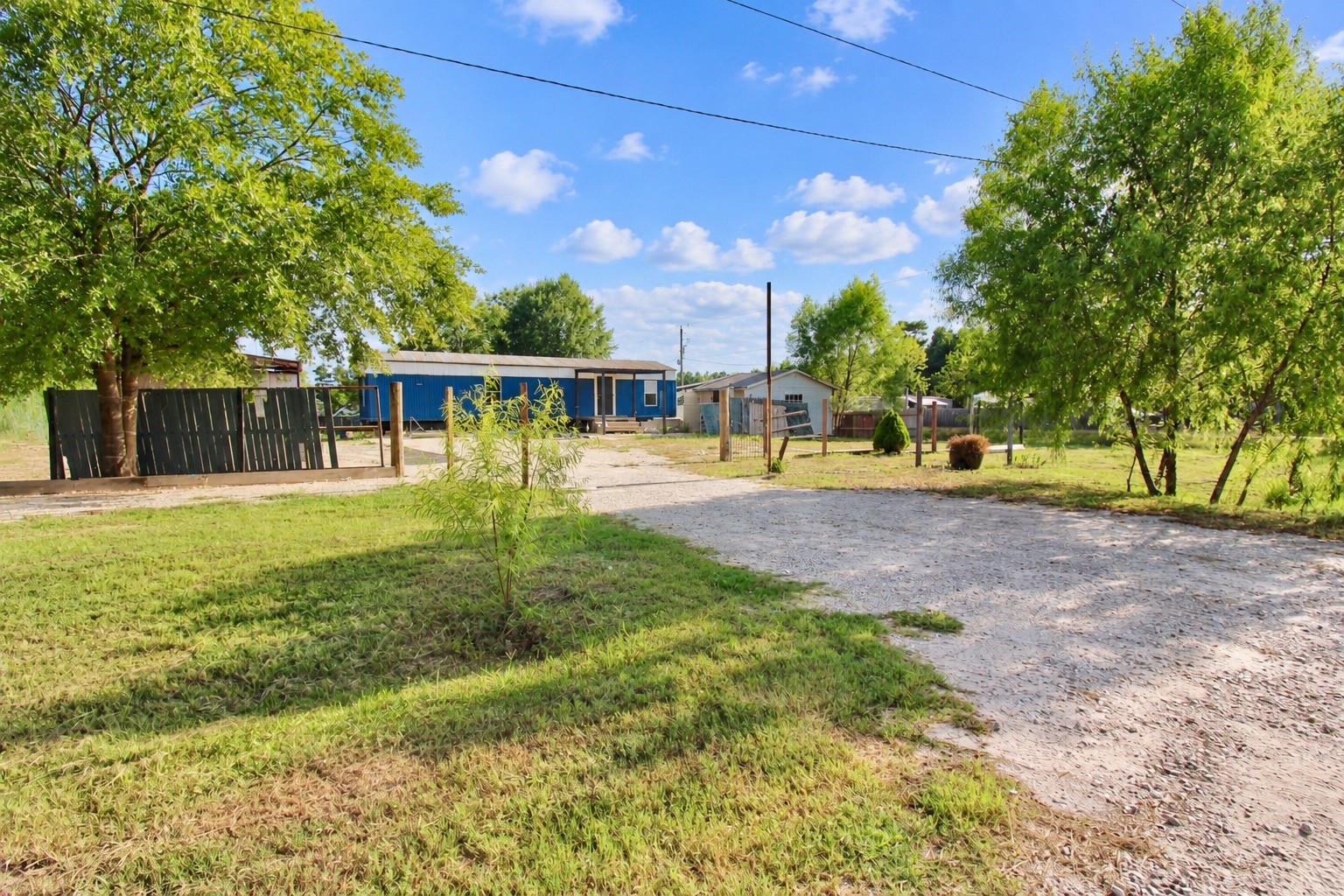 282 County Road 3406 Property Photo 3