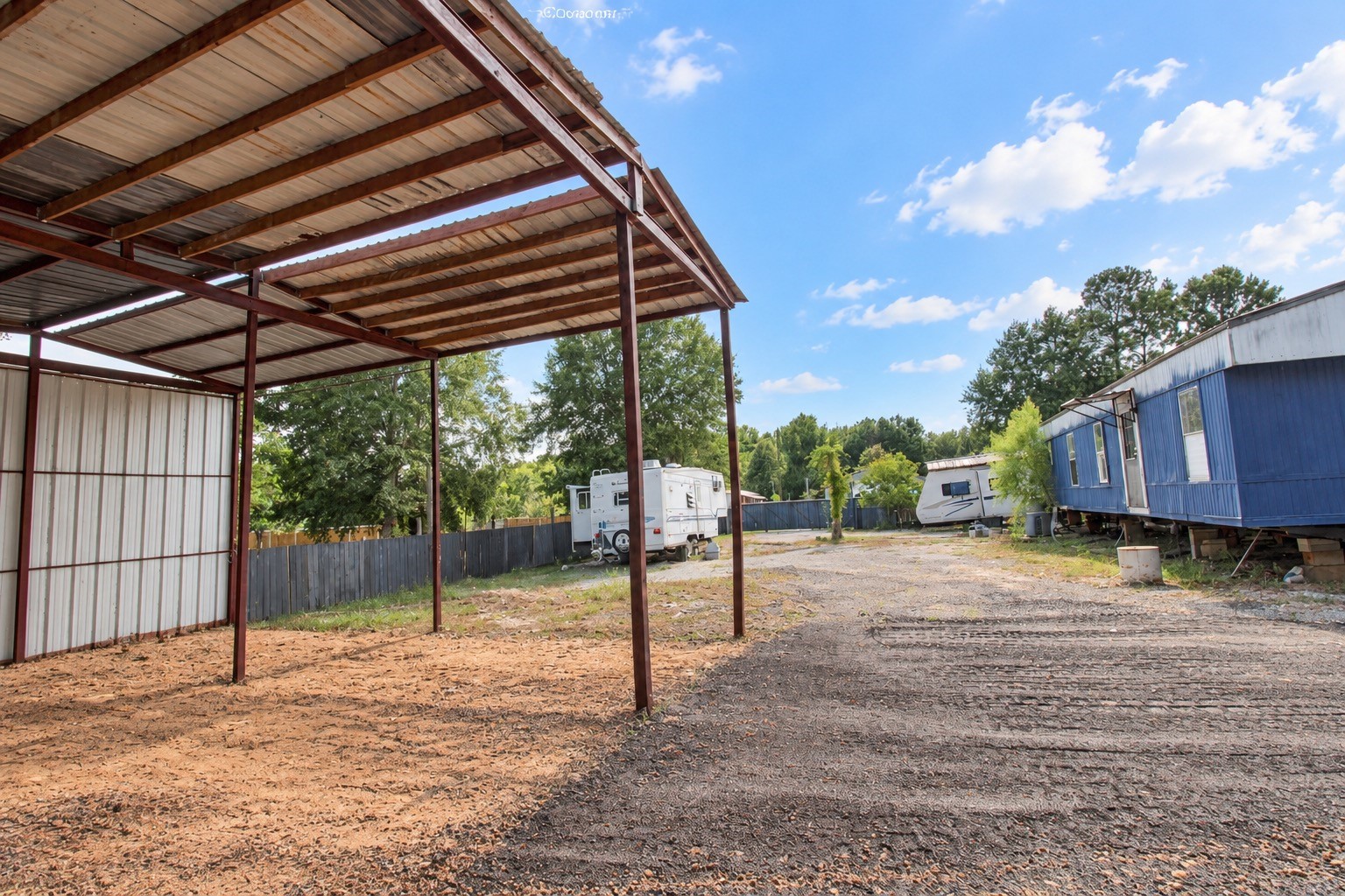 282 County Road 3406 Property Photo 4