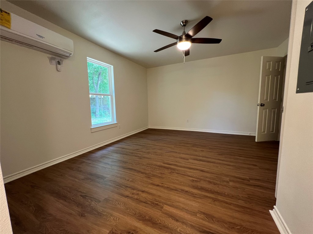 1231 Sycamore Avenue D Property Photo 7