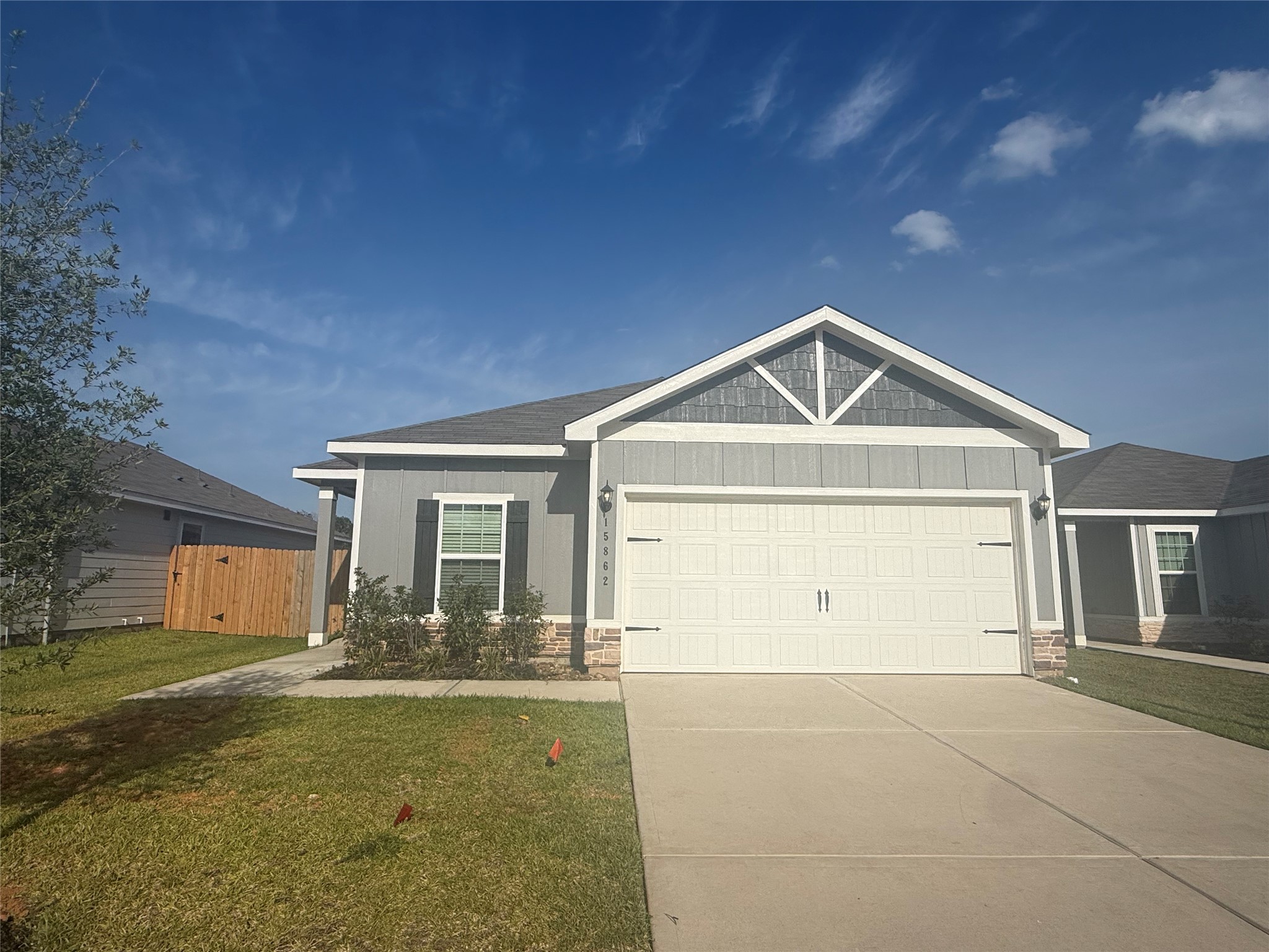 15862 Berry Hill Drive Property Photo 1