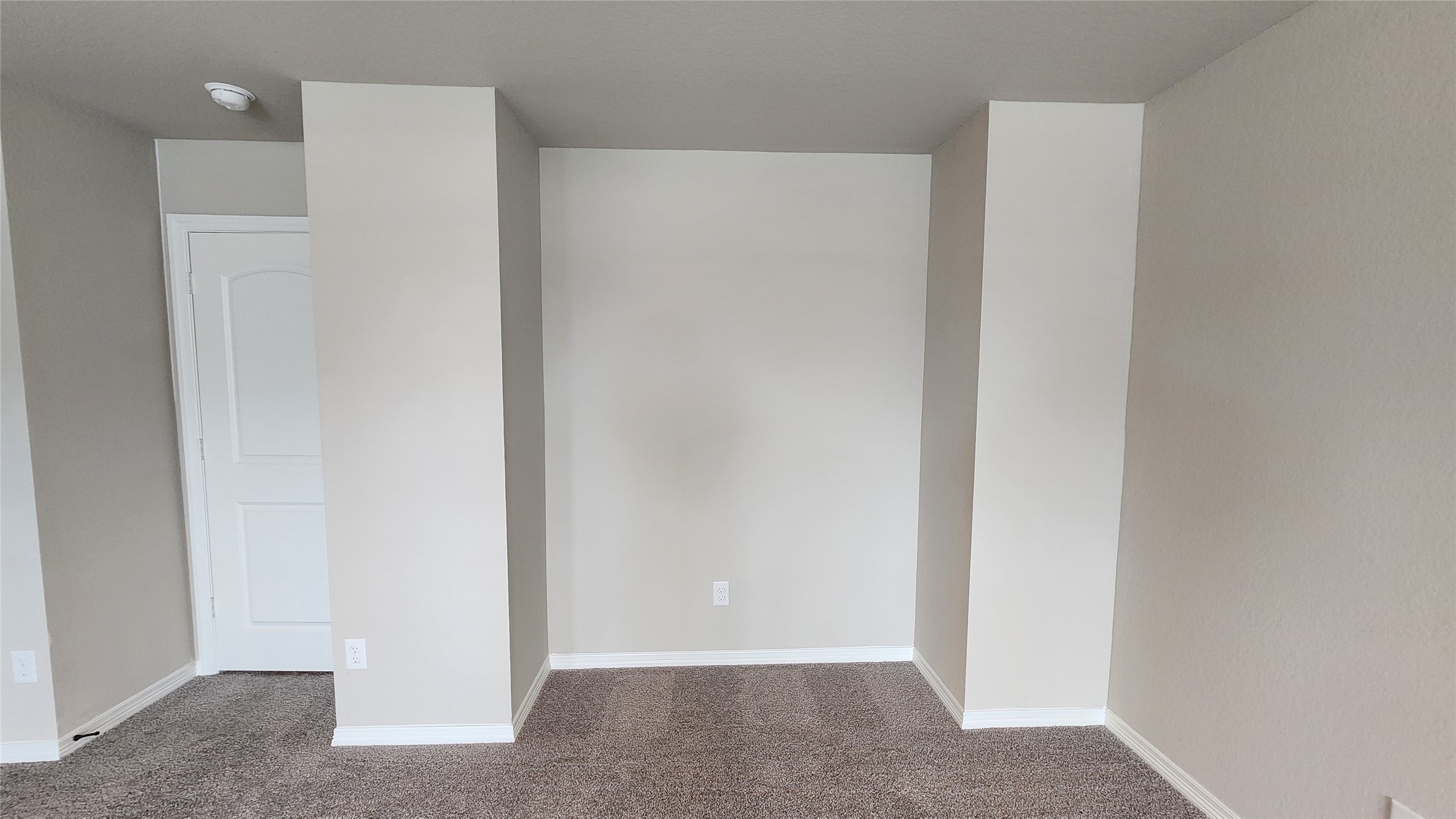 8009 Scanlan Trail Property Photo 13