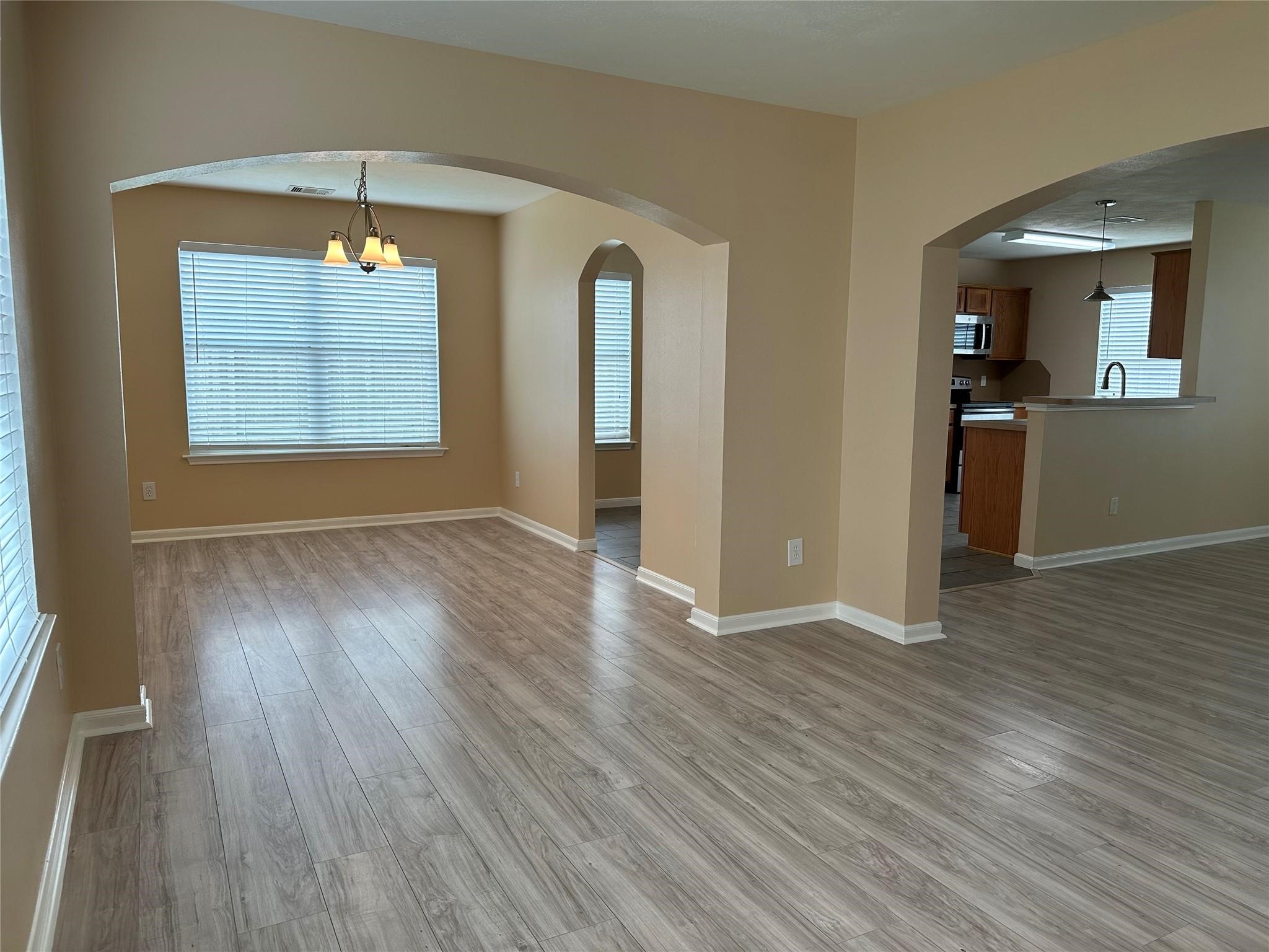 19162 Yellow Thrush Drive Property Photo 5