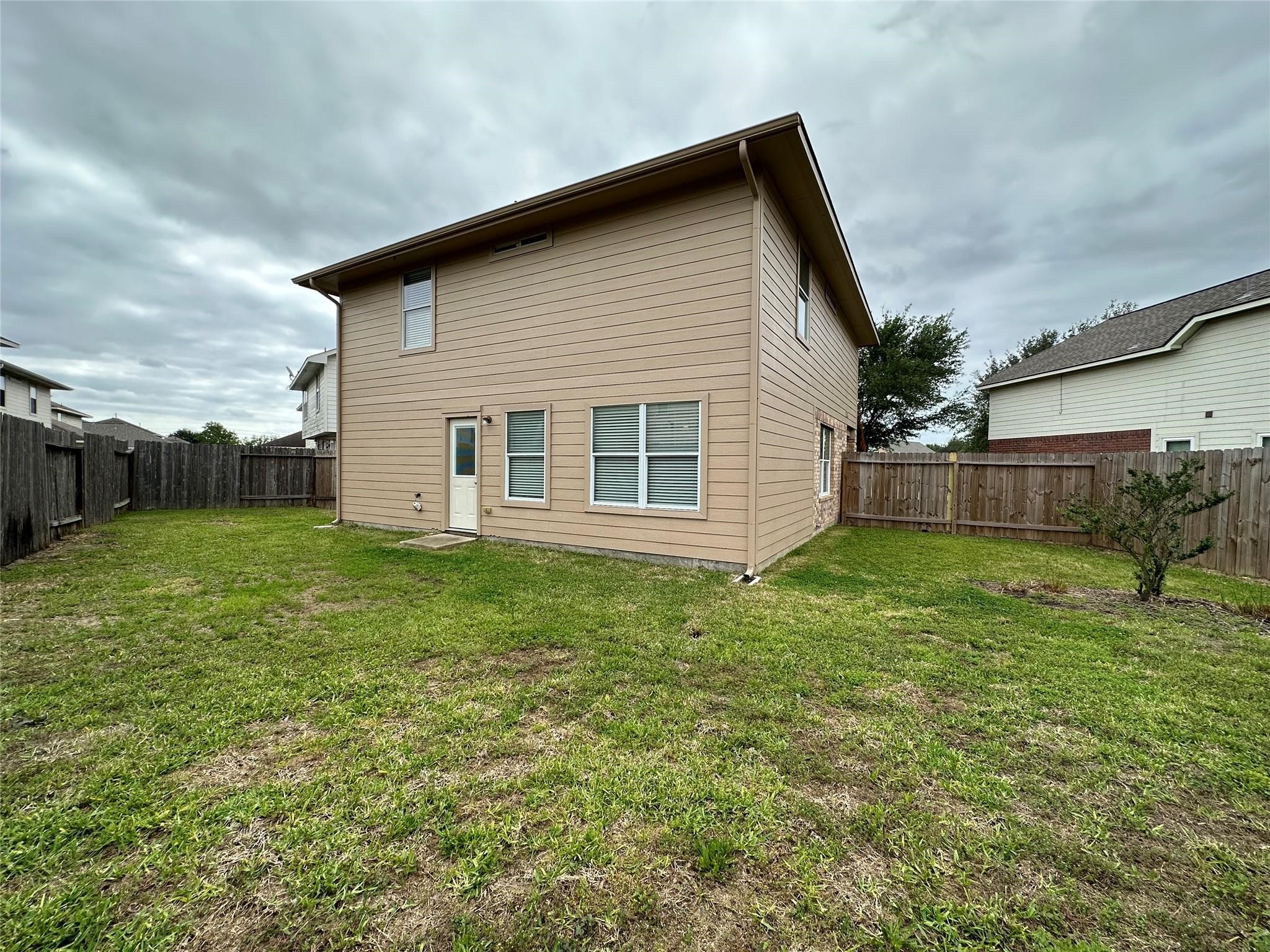 19162 Yellow Thrush Drive Property Photo 22
