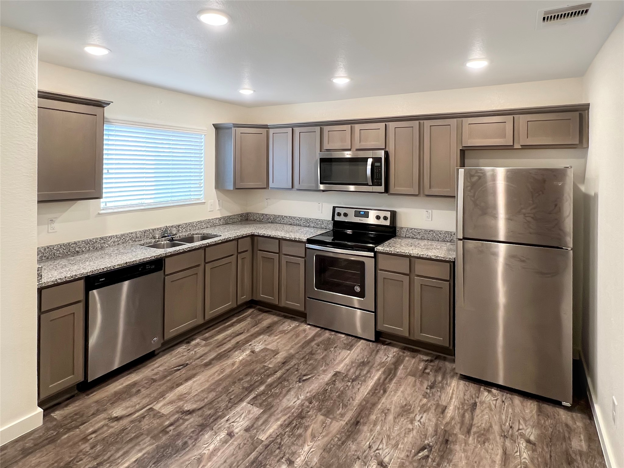 21155 Gosling Road 48 A-d Property Photo 10