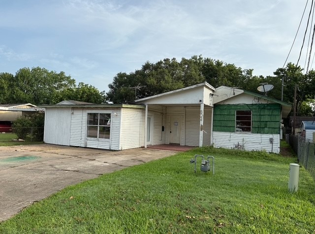 802 Matamoros Drive Property Photo 2