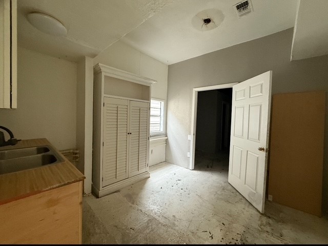 802 Matamoros Drive Property Photo 13