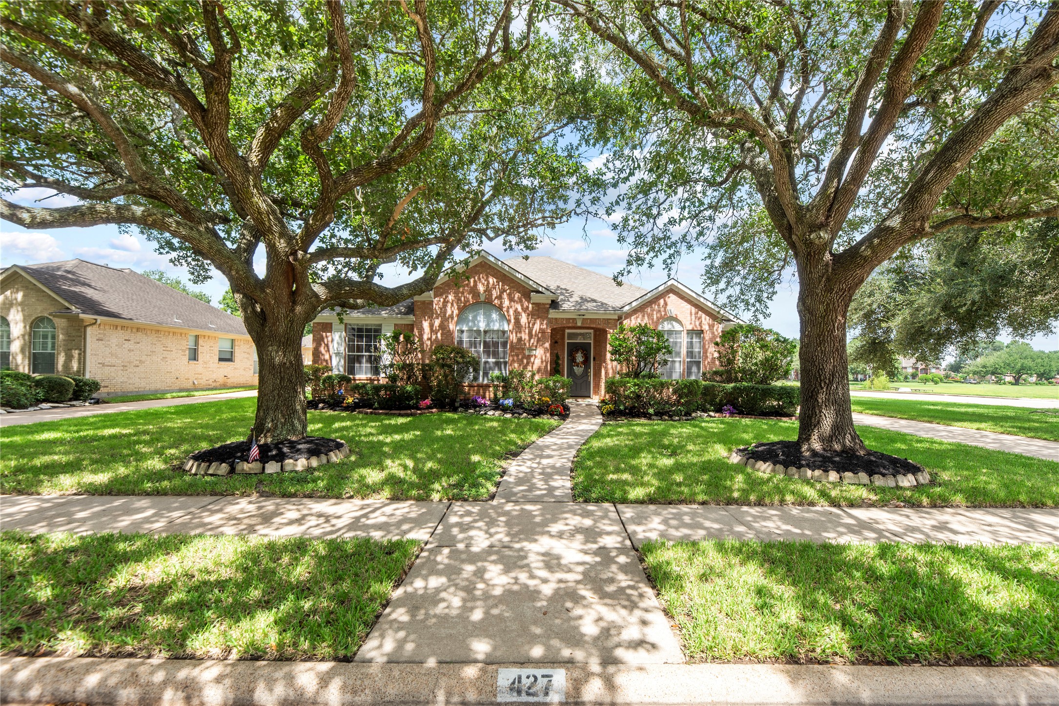 427 Fern Meadow Drive Property Photo 2