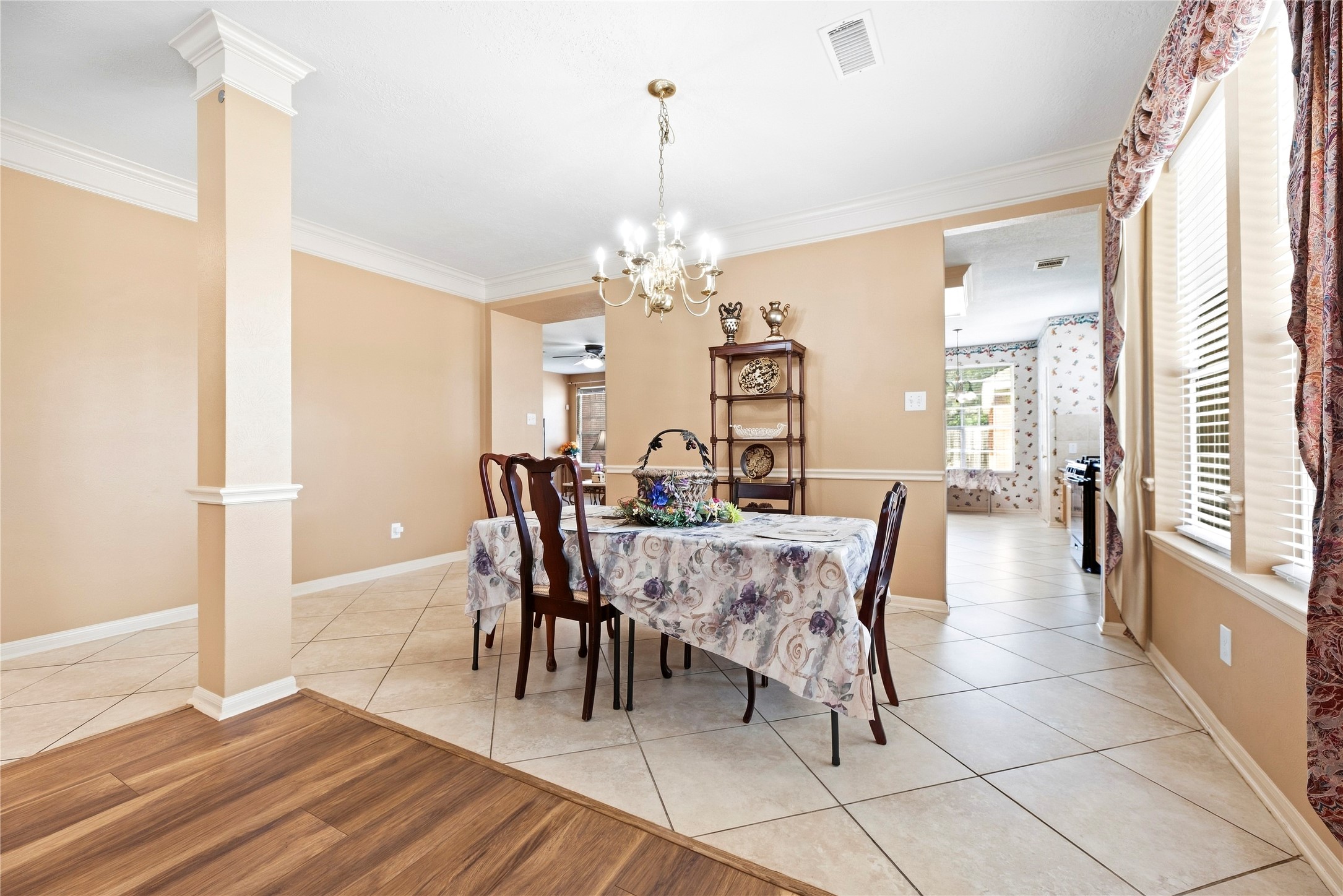 427 Fern Meadow Drive Property Photo 6