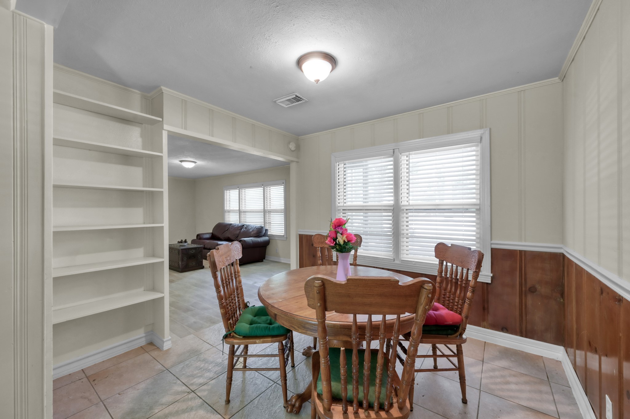 210 Harris Boulevard Property Photo 7