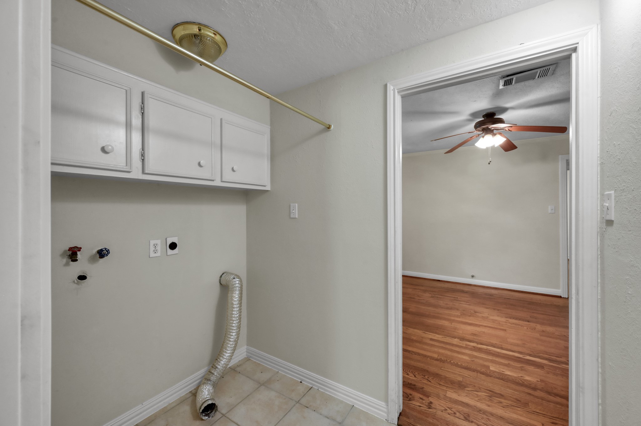 210 Harris Boulevard Property Photo 18