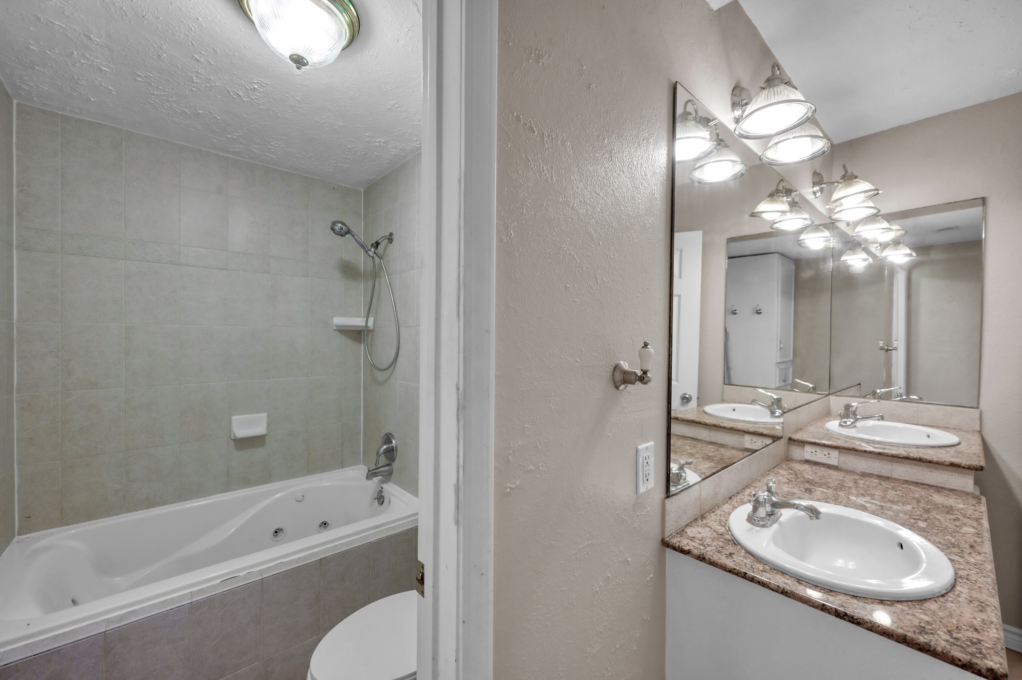 210 Harris Boulevard Property Photo 21