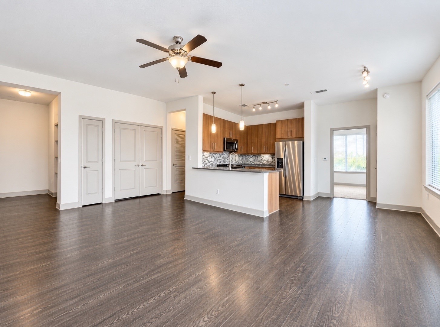 2111 Westheimer RD Road 2301 Property Photo 1