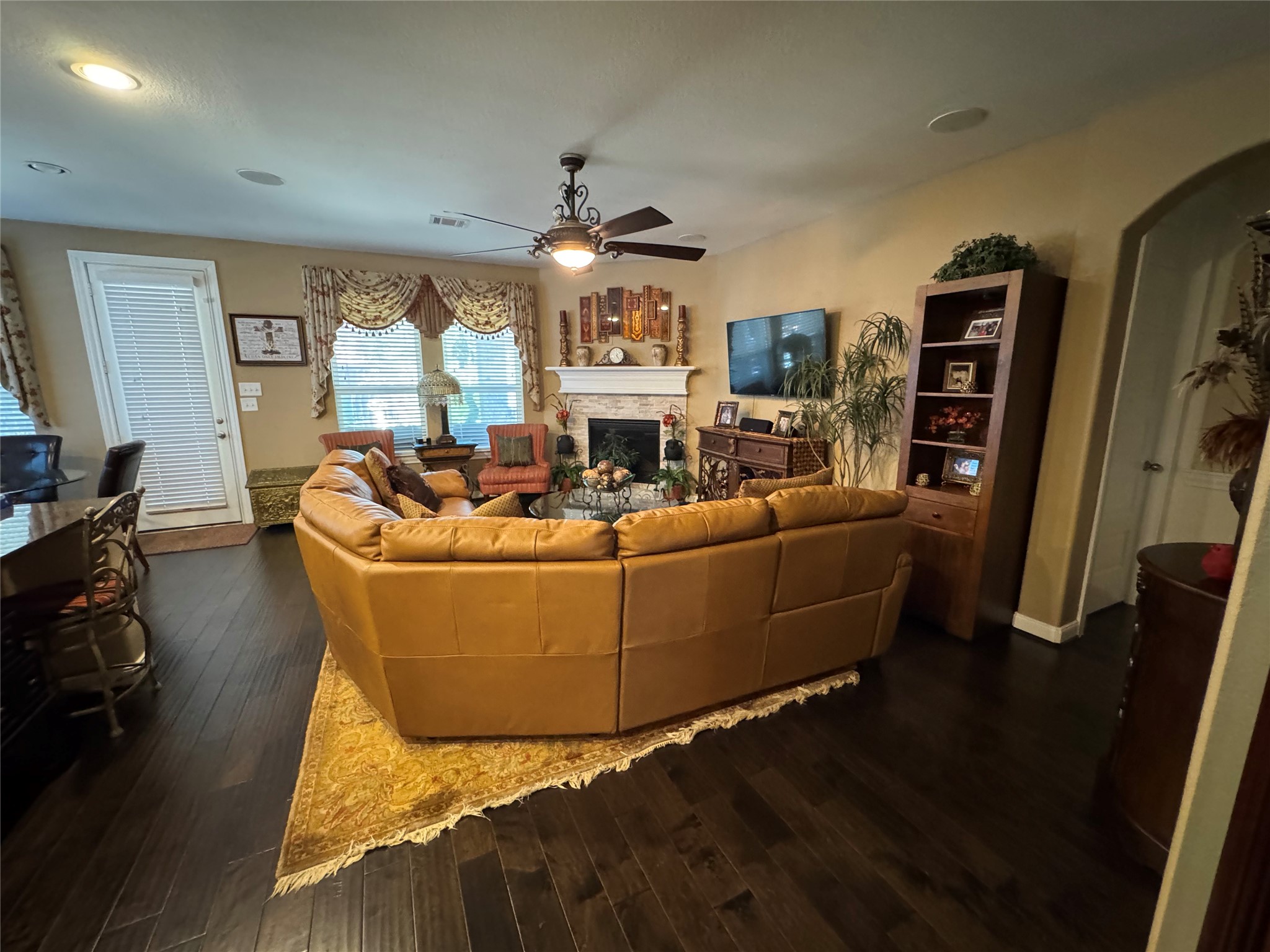 4910 Woodbury Mill Drive Property Photo 5