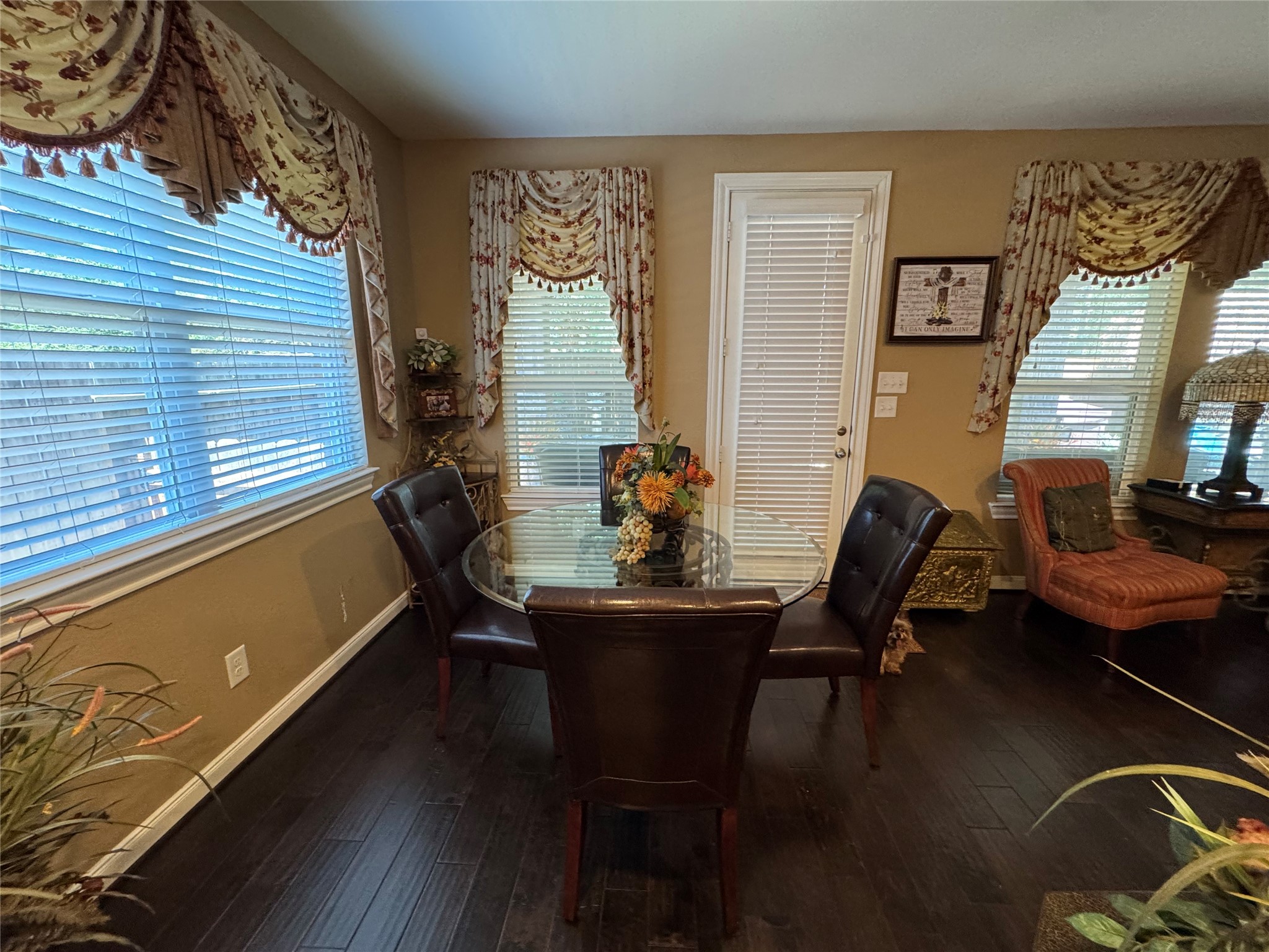 4910 Woodbury Mill Drive Property Photo 7