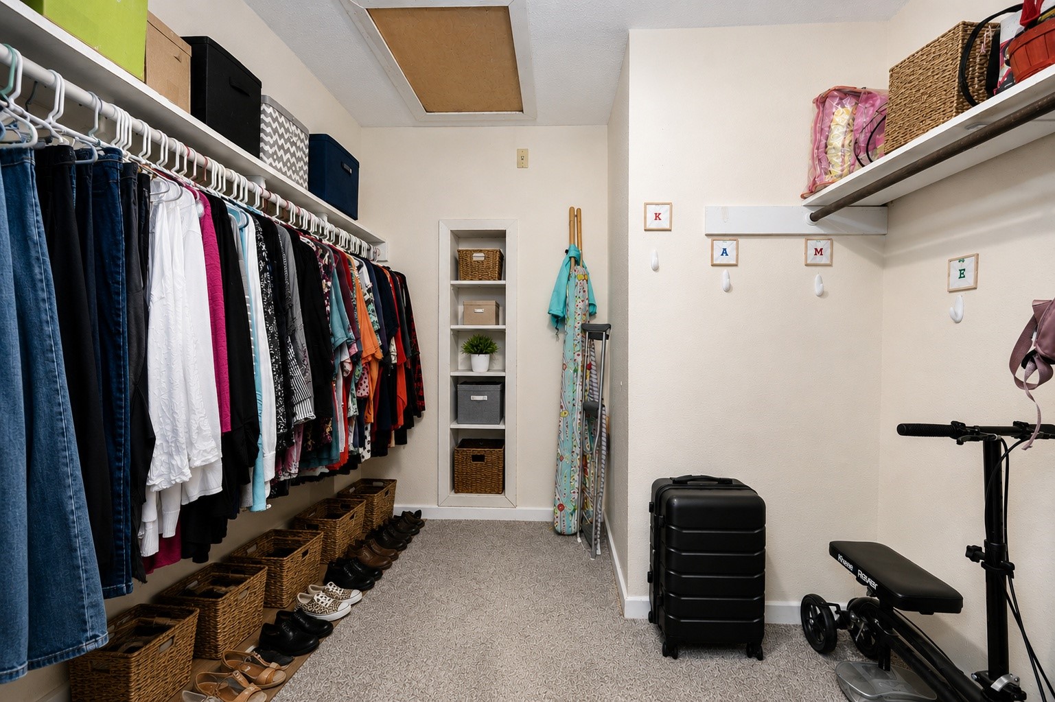 17411 Huntersglen Circle Property Photo 24