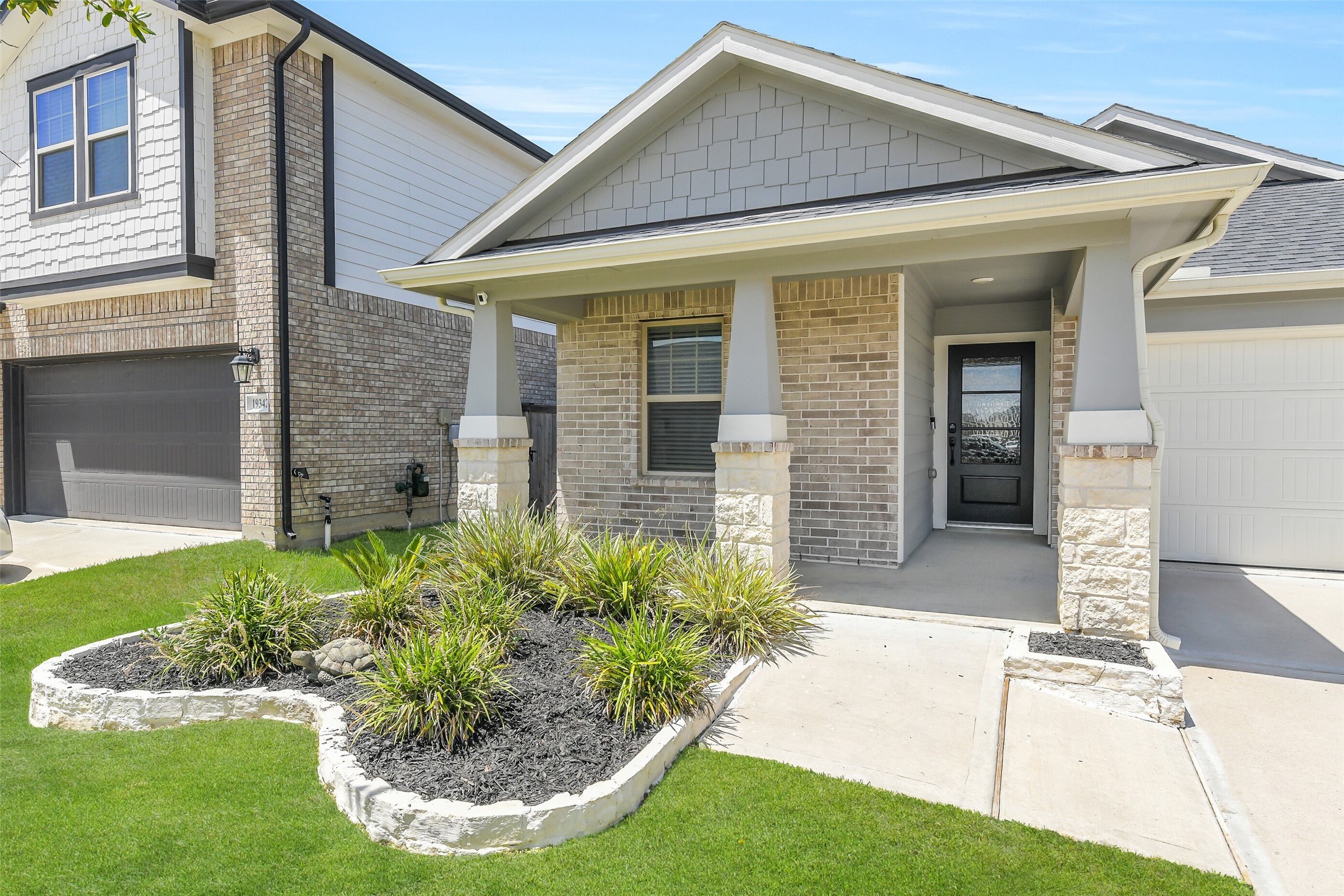 19338 Palfrey Prairie Trail Property Photo 3