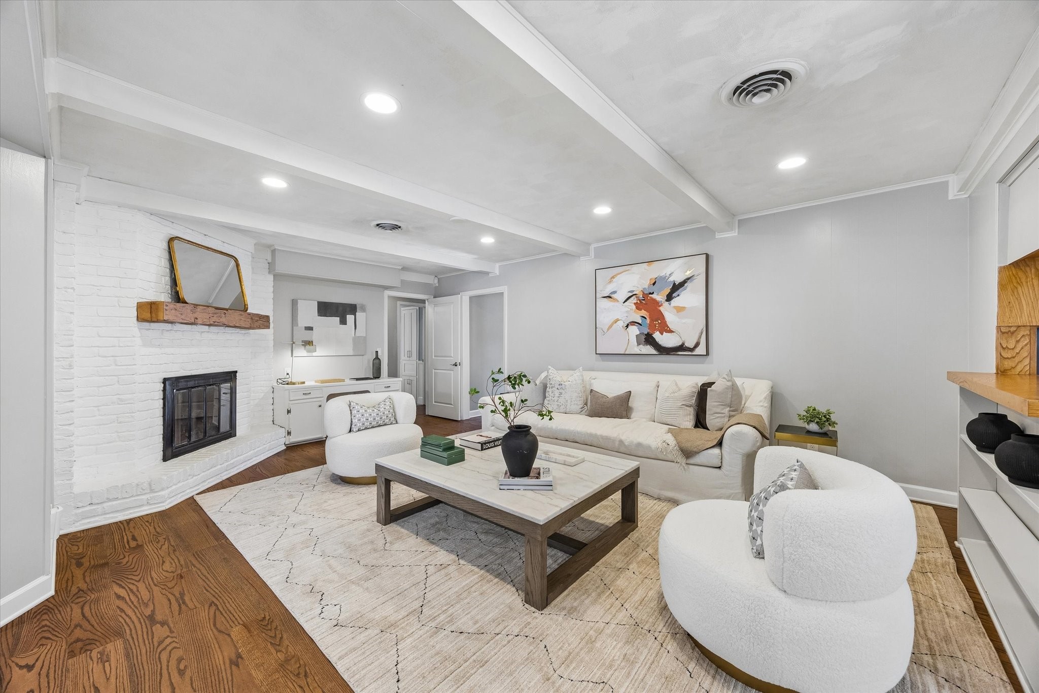 1018 Ben Hur Drive Property Photo 3