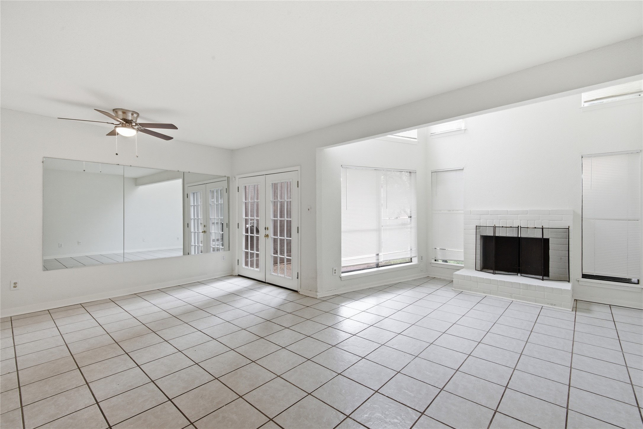 11217 Briar Forest Drive Property Photo 3