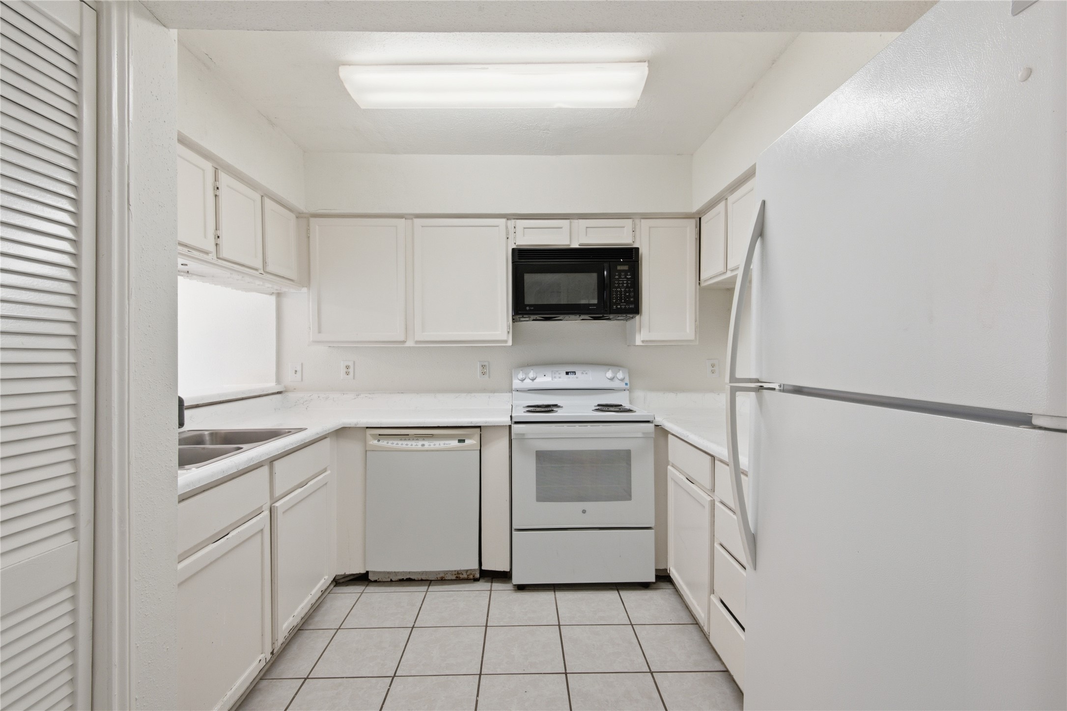 11217 Briar Forest Drive Property Photo 8