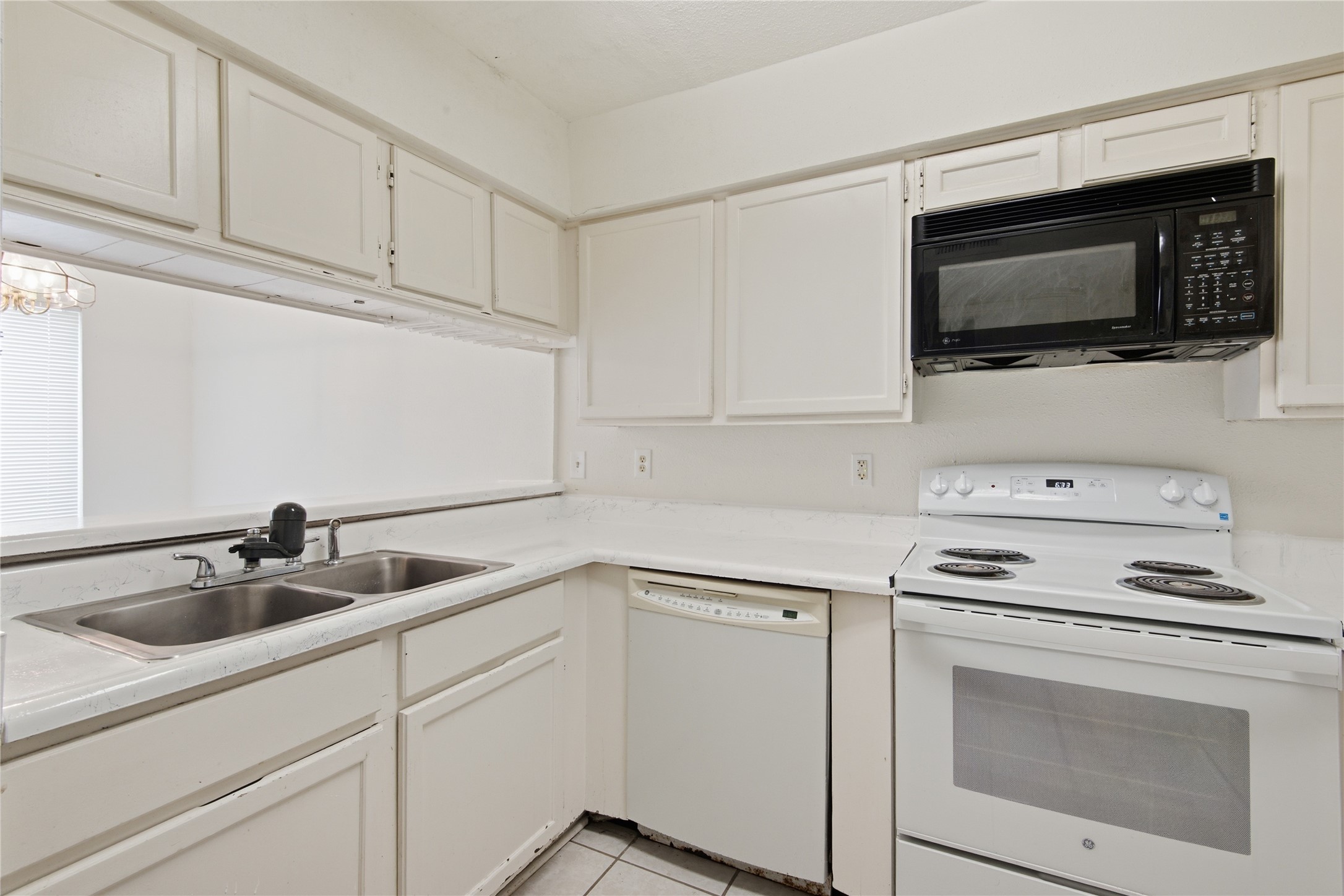 11217 Briar Forest Drive Property Photo 9