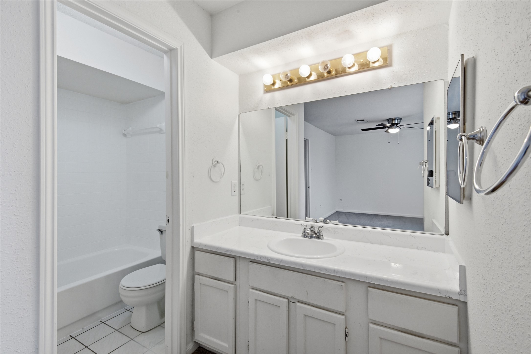 11217 Briar Forest Drive Property Photo 16