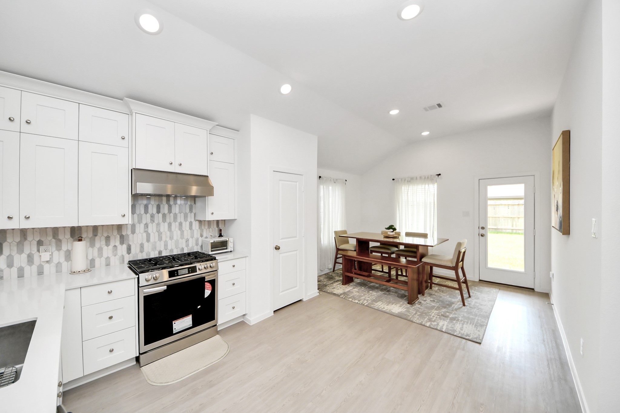 2418 Phantom Quartz Drive Property Photo 10