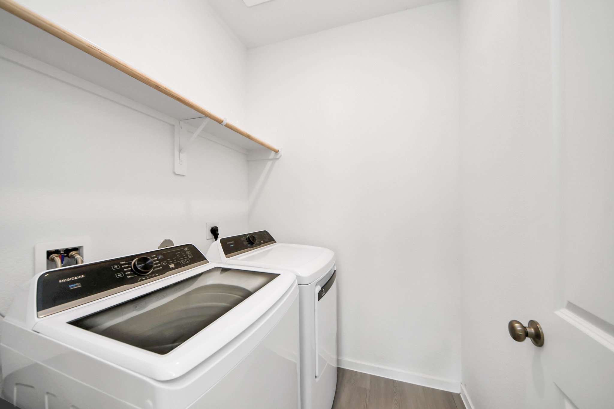 2418 Phantom Quartz Drive Property Photo 17