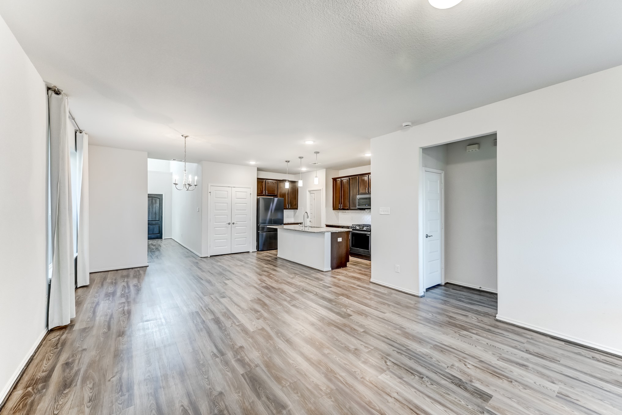 7458 Sunlit Harbor Drive Property Photo 19