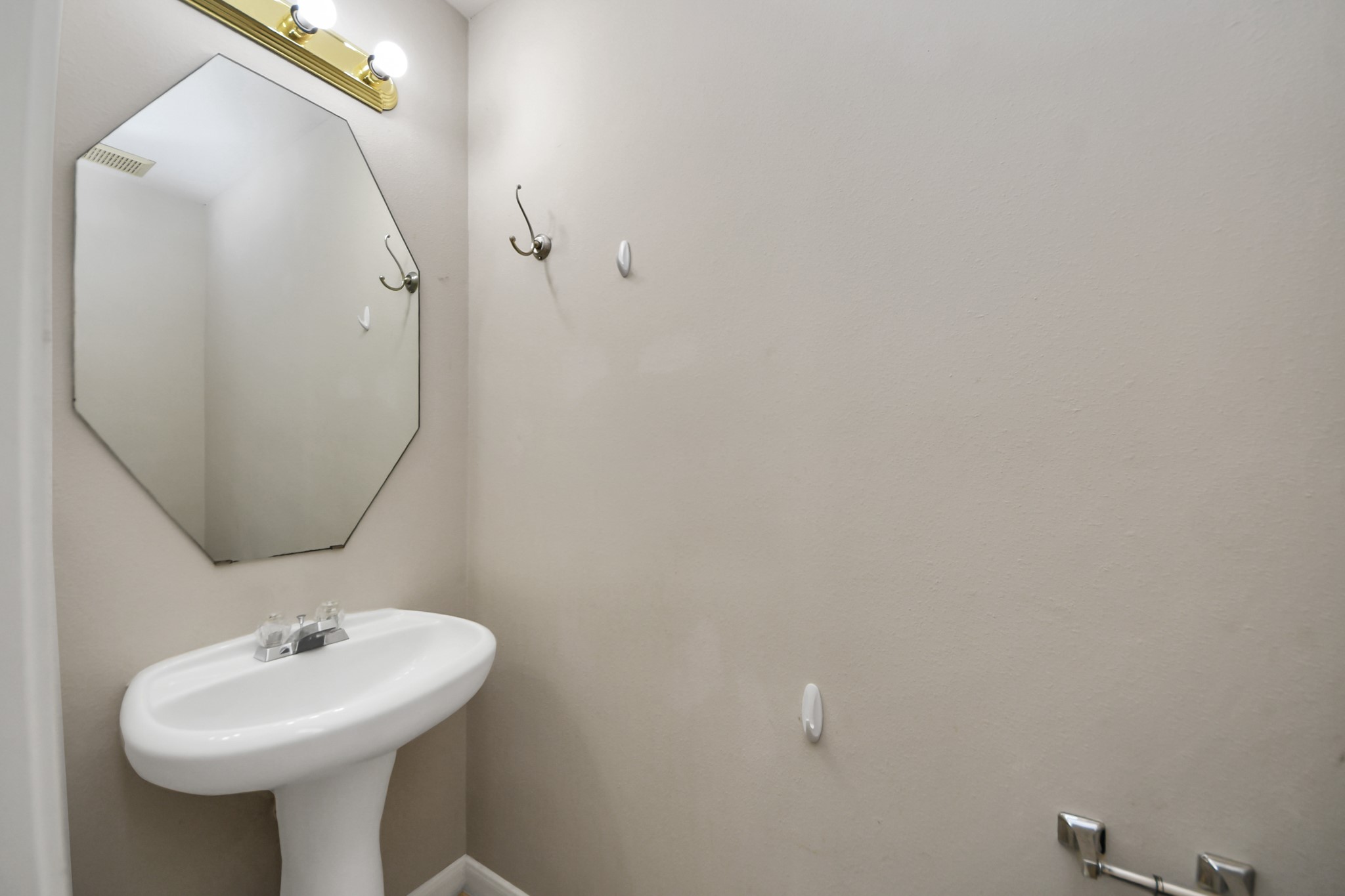 3211 Carmel Valley Drive Property Photo 17