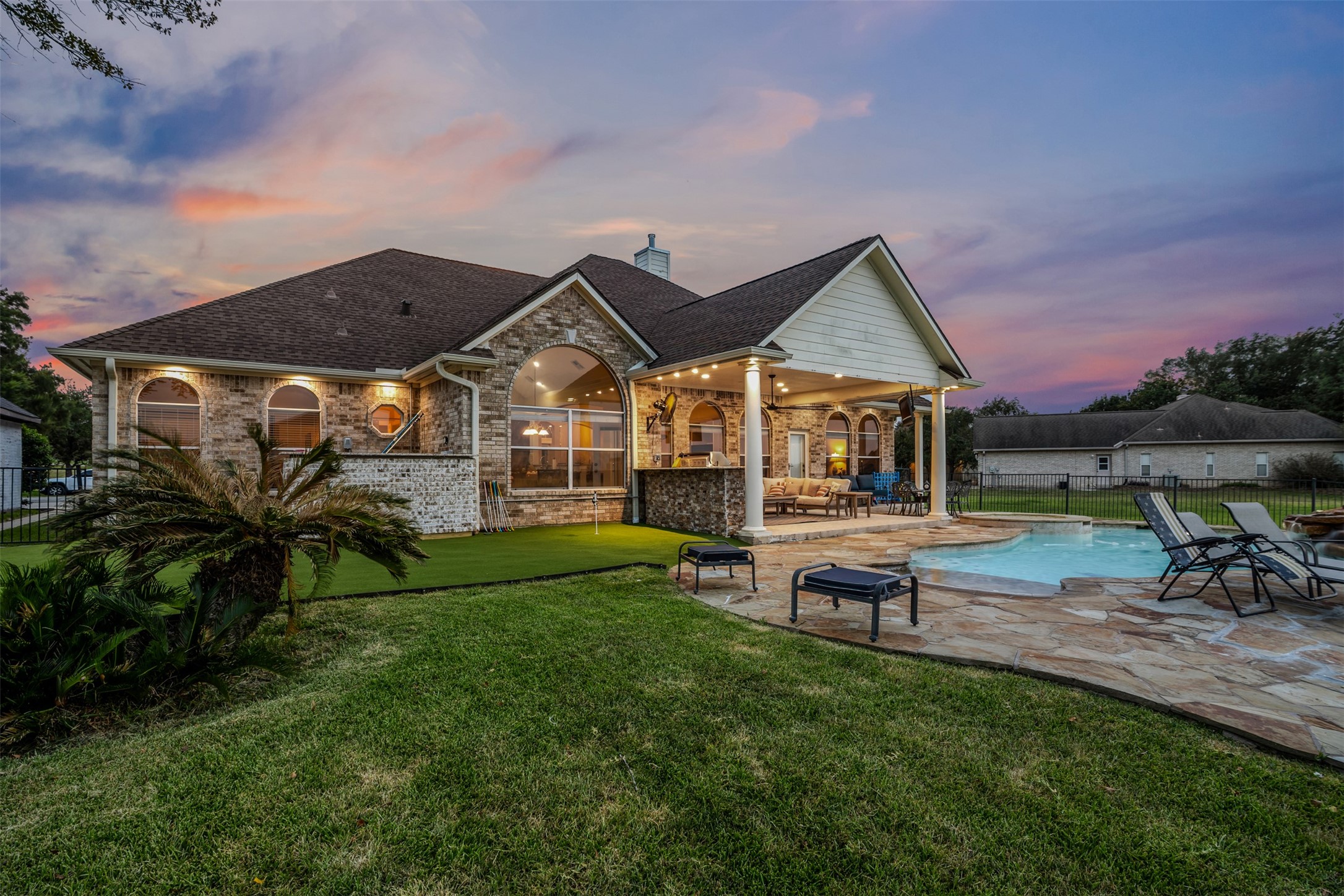 14030 Shoreline Drive Property Photo 1