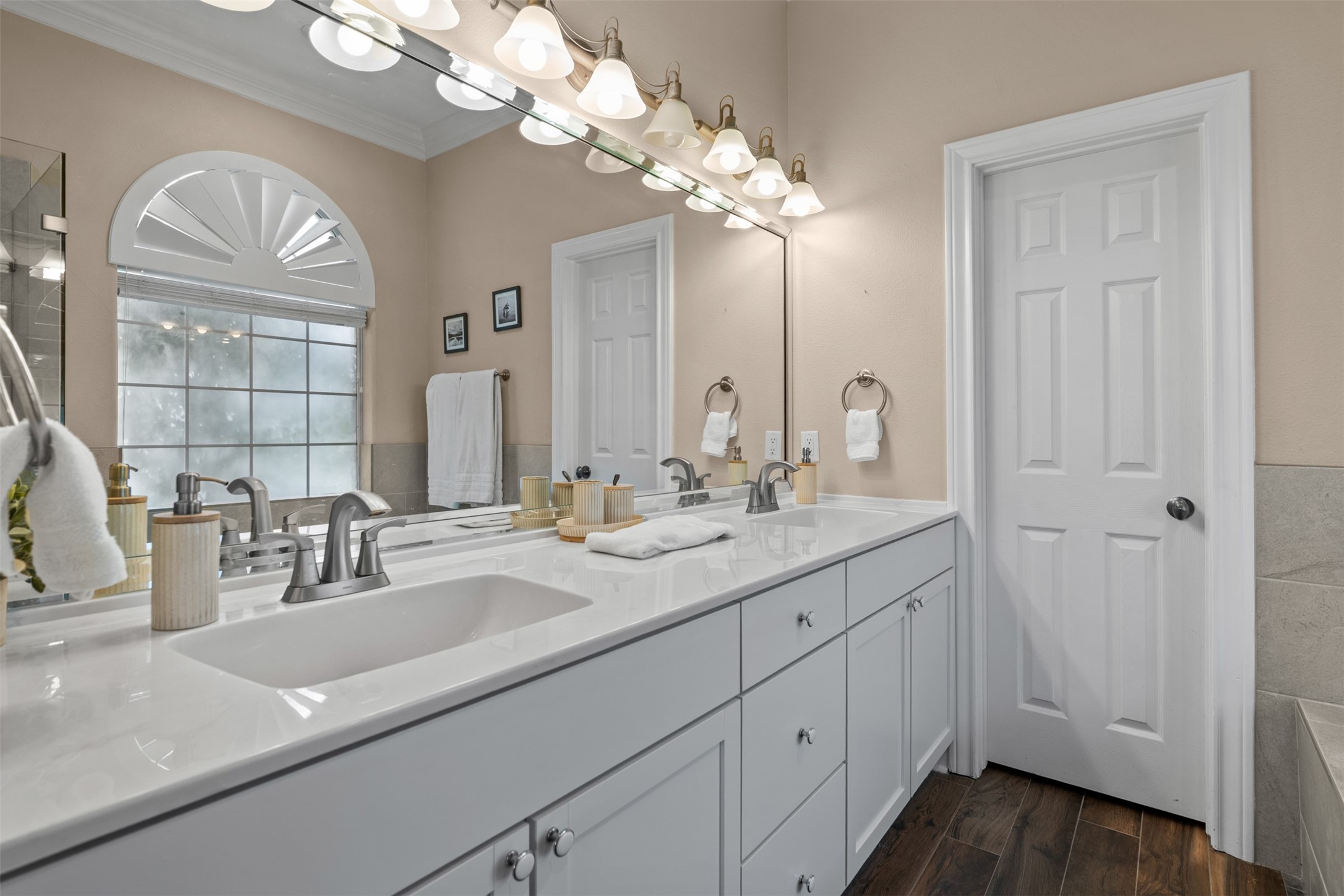 14030 Shoreline Drive Property Photo 17