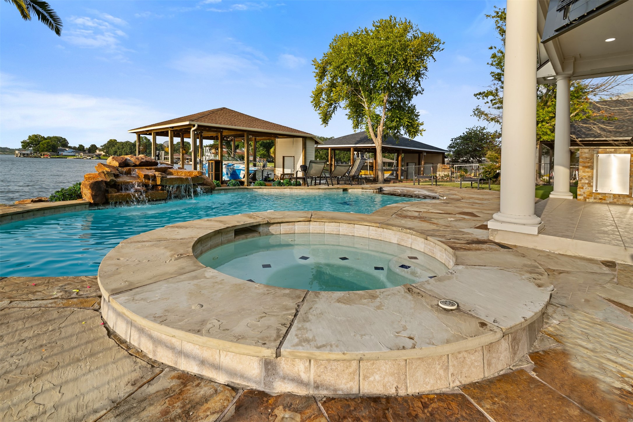 14030 Shoreline Drive Property Photo 29